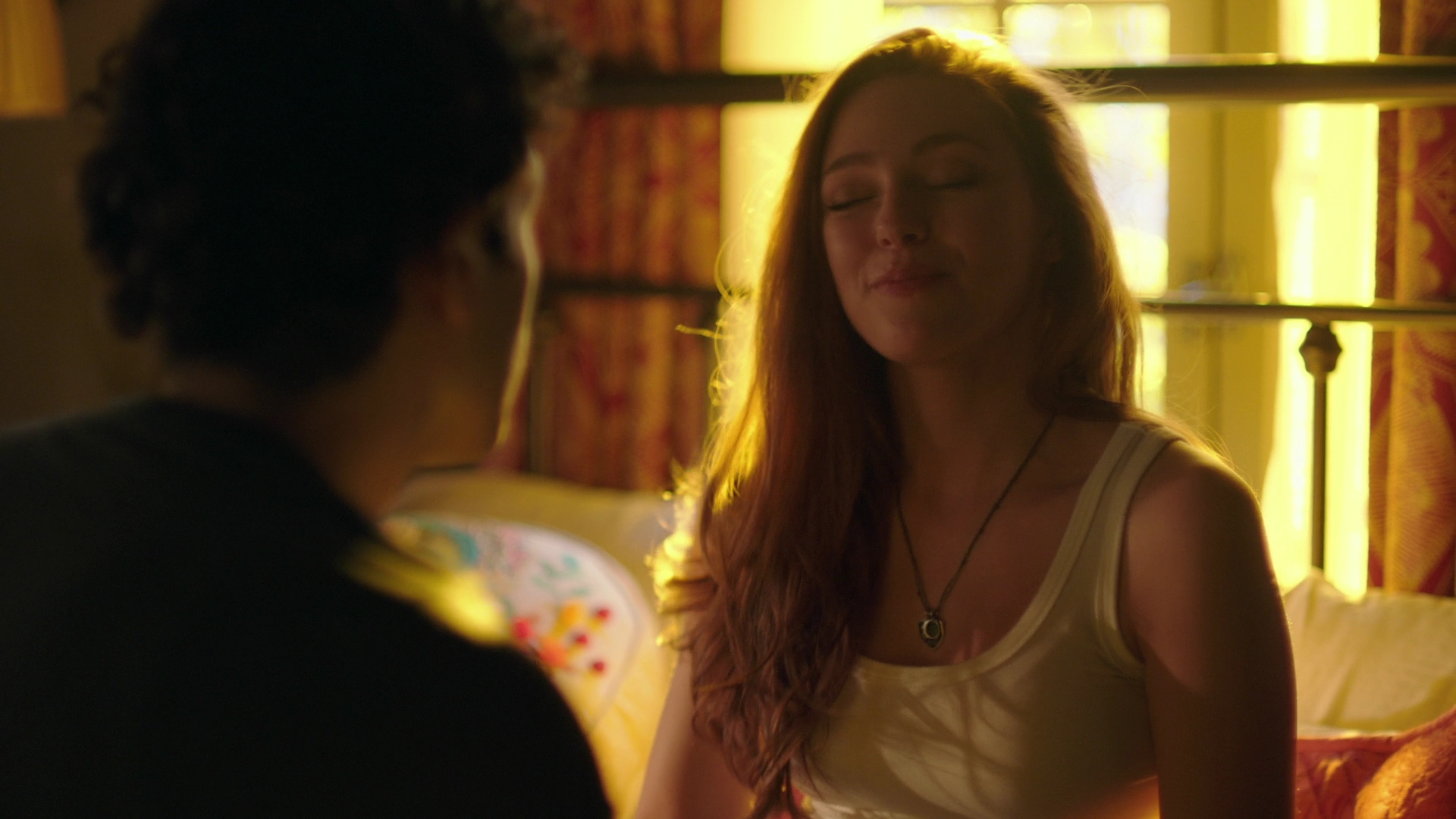 VampireDiariesWorld-dot-nl_Legacies3x04HoldOnTight0055.jpg VampireDiariesWorld-dot-nl_Legacies3x04HoldOnTight0055.jpg