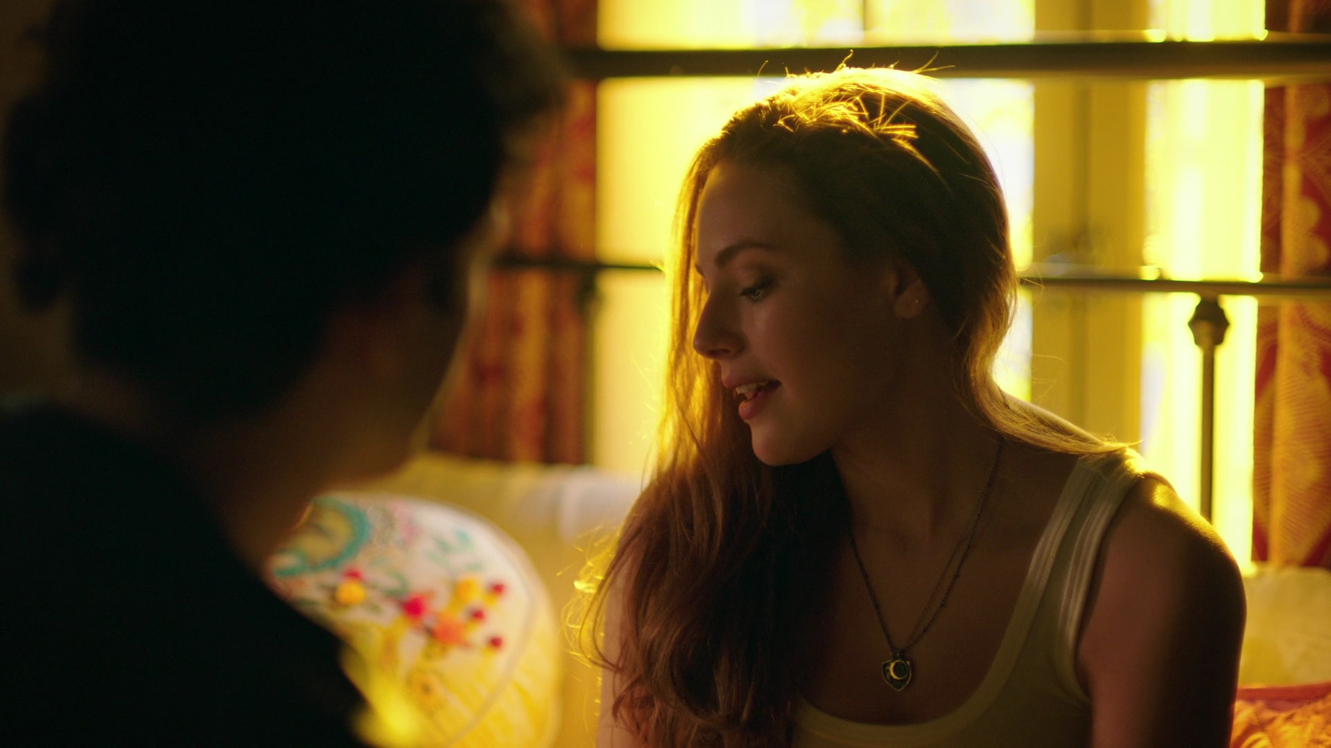 VampireDiariesWorld-dot-nl_Legacies3x04HoldOnTight0062.jpg VampireDiariesWorld-dot-nl_Legacies3x04HoldOnTight0062.jpg