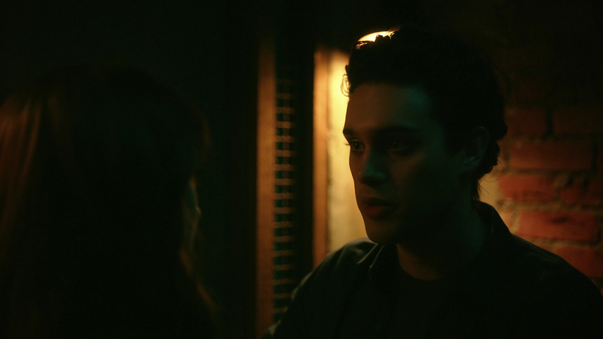 VampireDiariesWorld-dot-nl_Legacies3x04HoldOnTight0577.jpg
