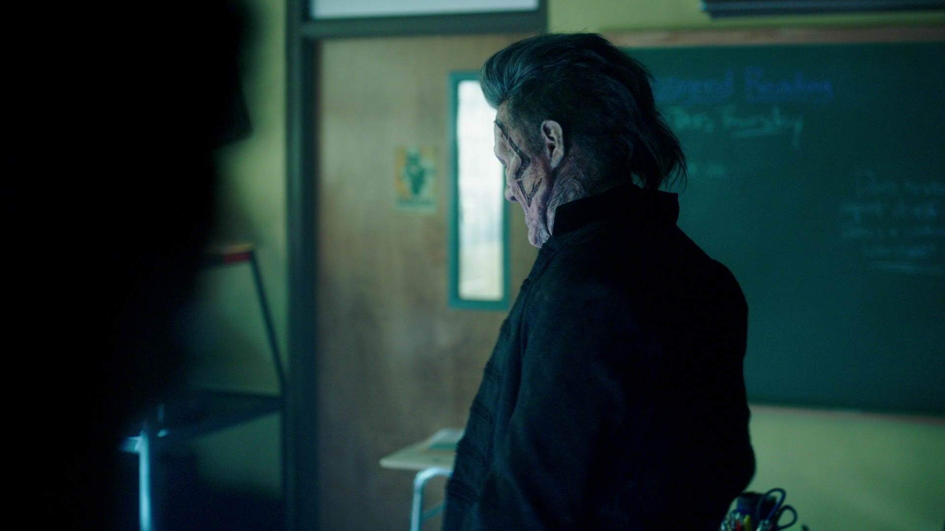 VampireDiariesWorld-dot-nl_Legacies3x04HoldOnTight0931.jpg