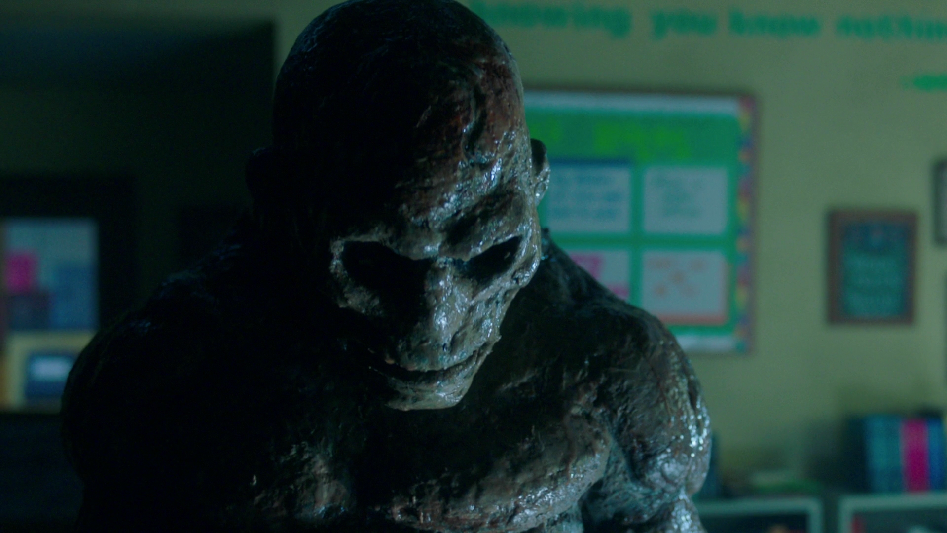 VampireDiariesWorld-dot-nl_Legacies3x04HoldOnTight0965.jpg
