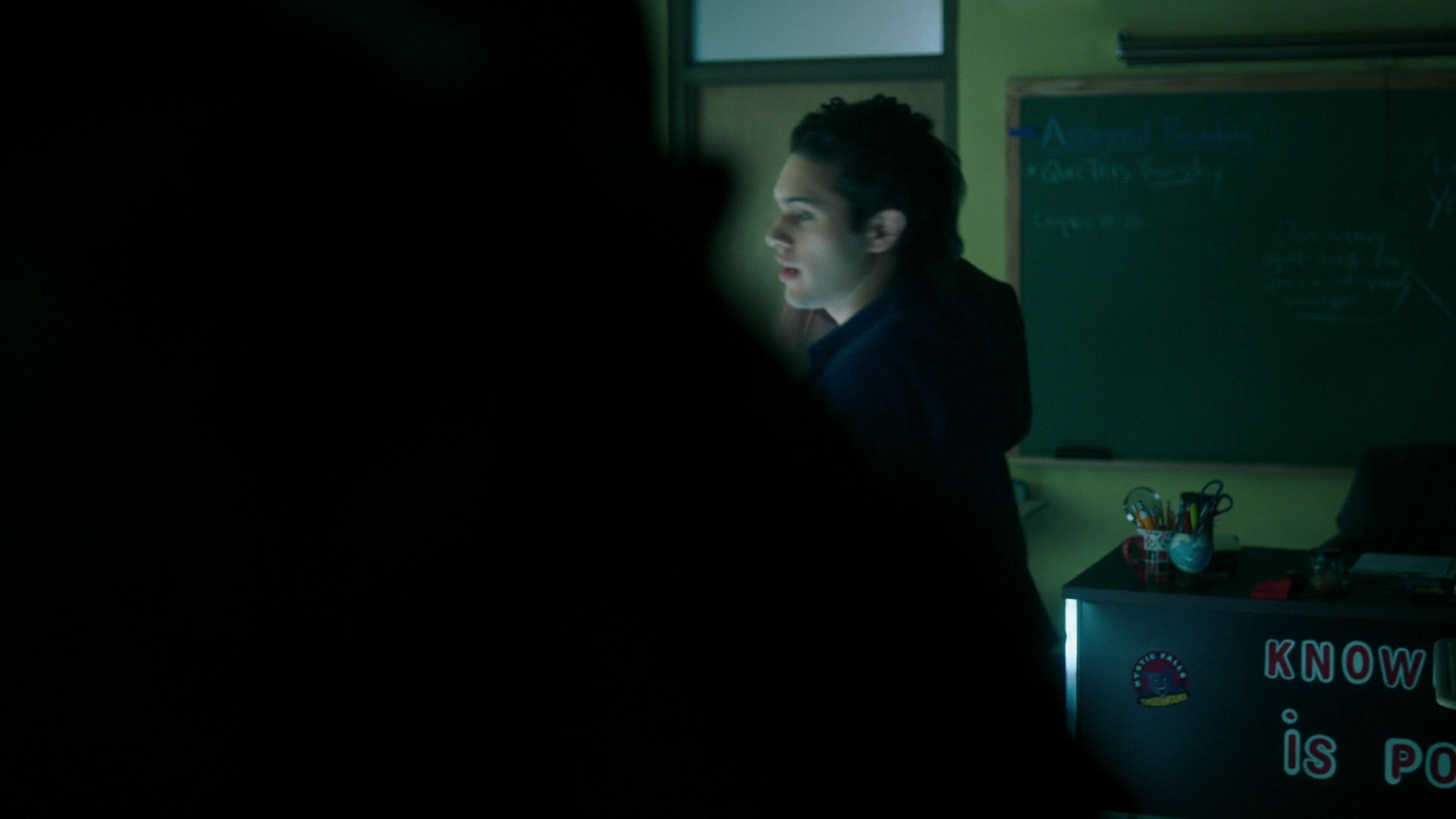 VampireDiariesWorld-dot-nl_Legacies3x04HoldOnTight0974.jpg