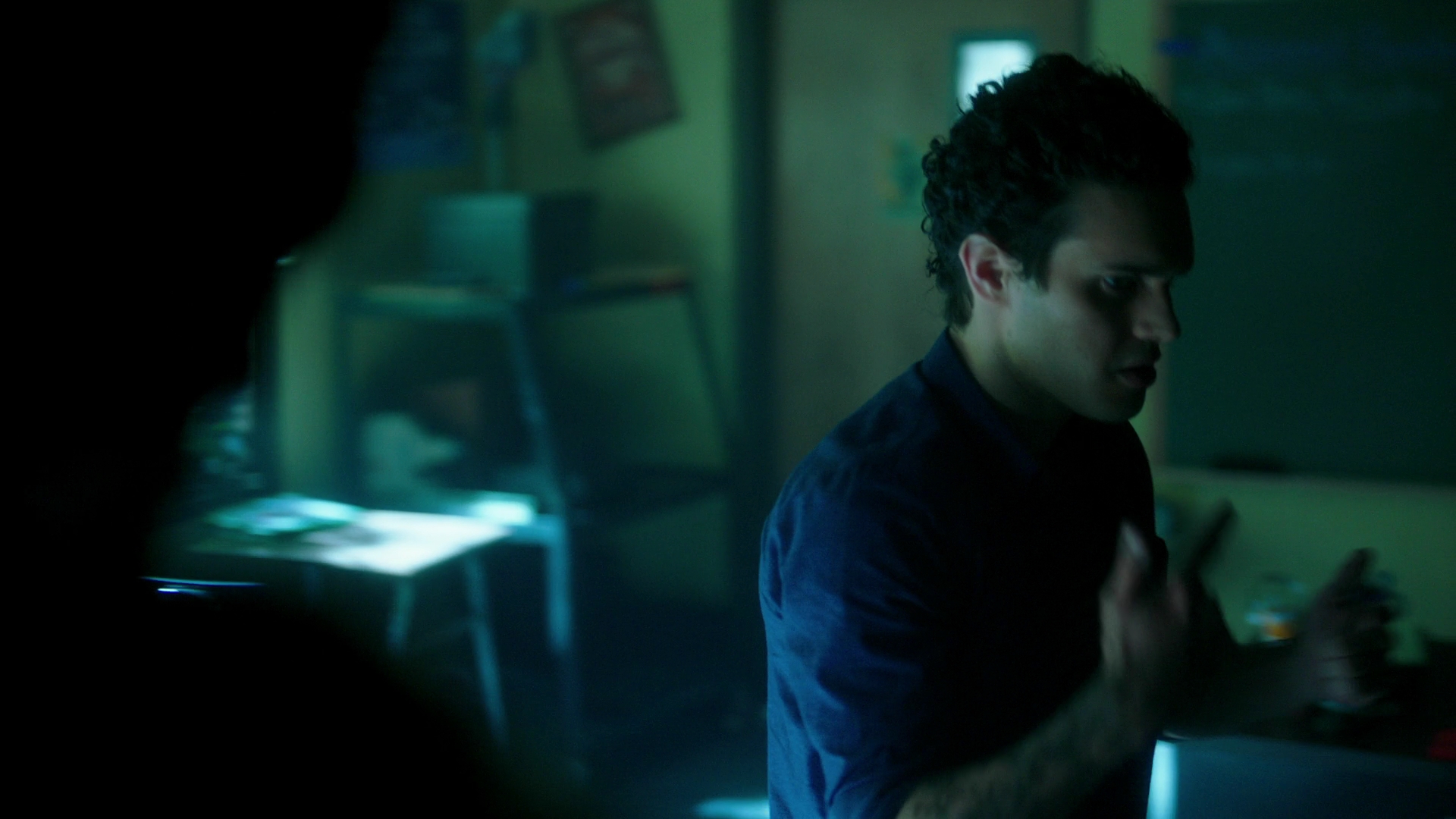 VampireDiariesWorld-dot-nl_Legacies3x04HoldOnTight1076.jpg