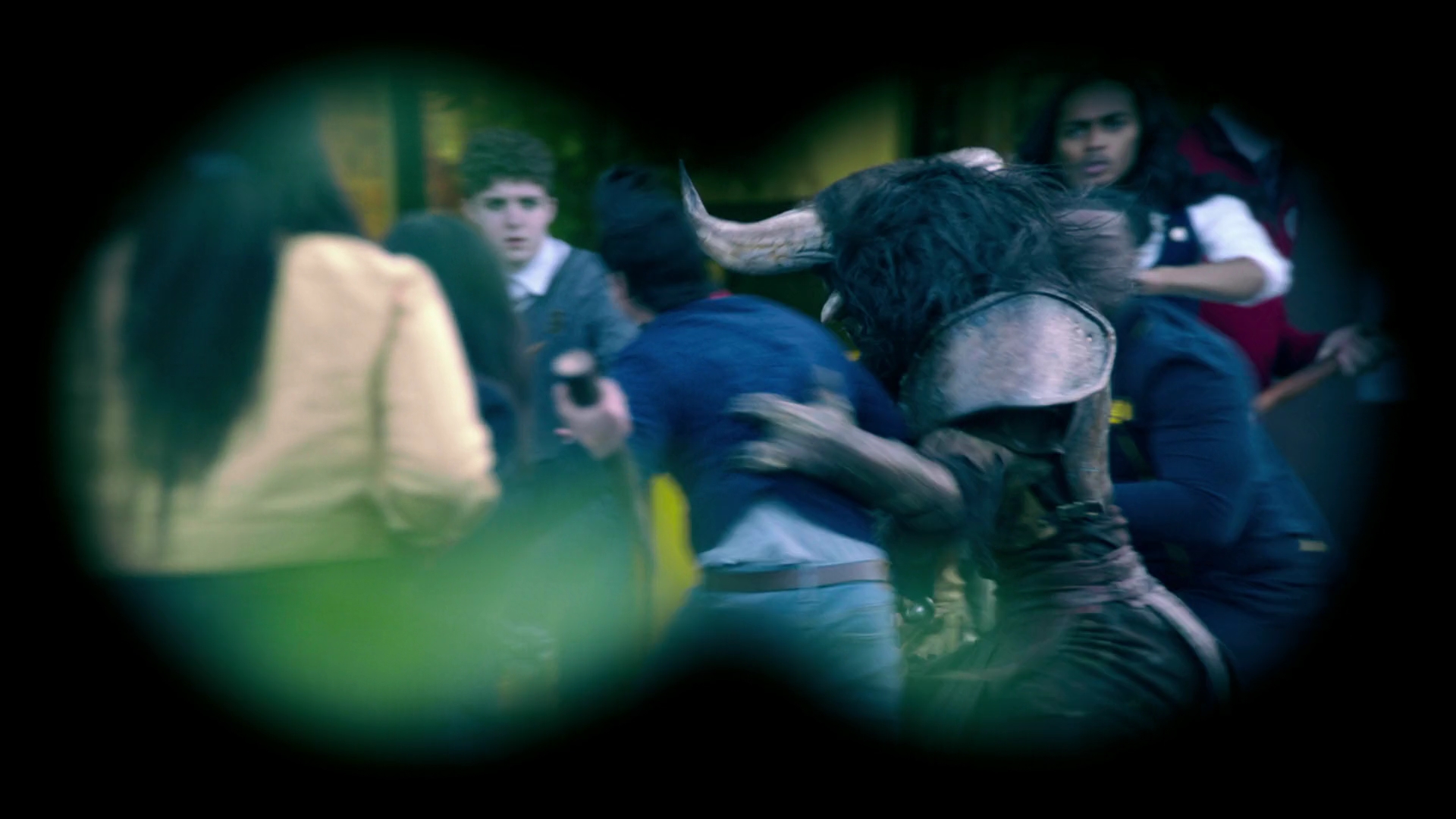 VampireDiariesWorld-dot-nl_Legacies3x04HoldOnTight1138.jpg