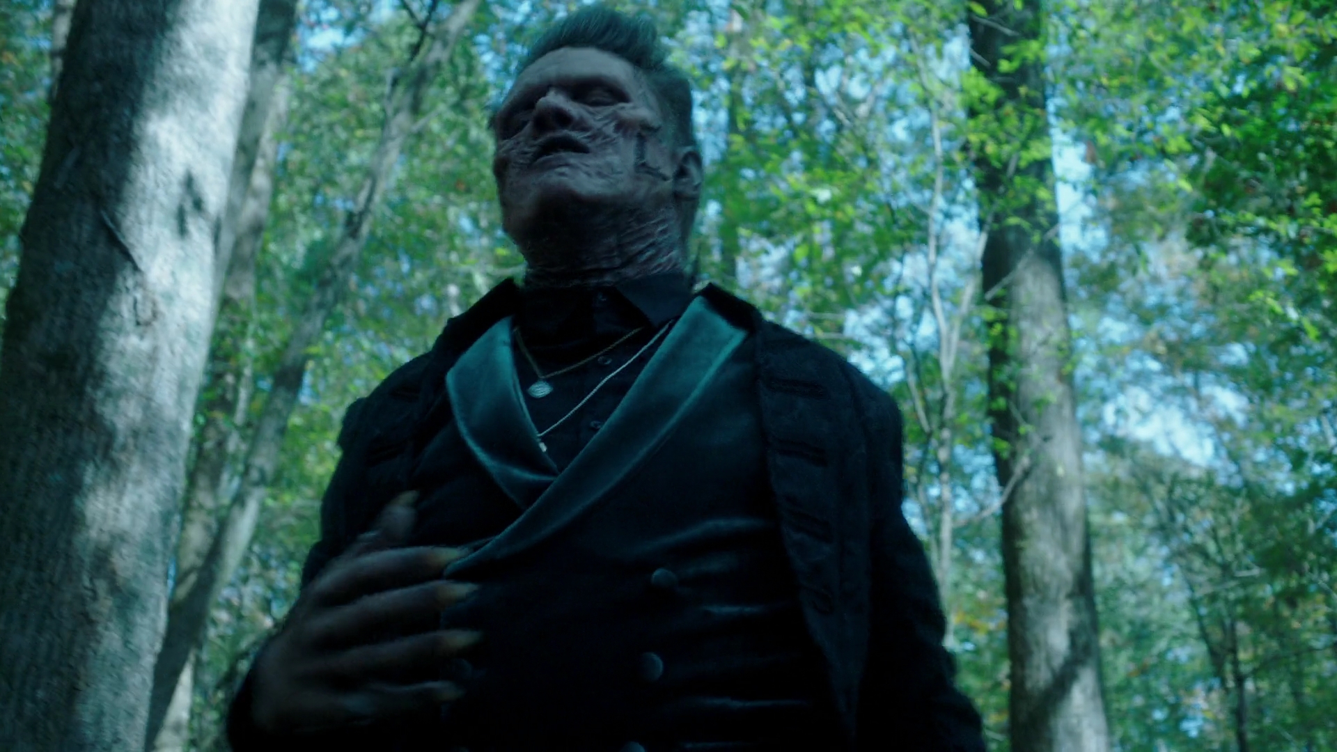 VampireDiariesWorld-dot-nl_Legacies3x04HoldOnTight1754.jpg