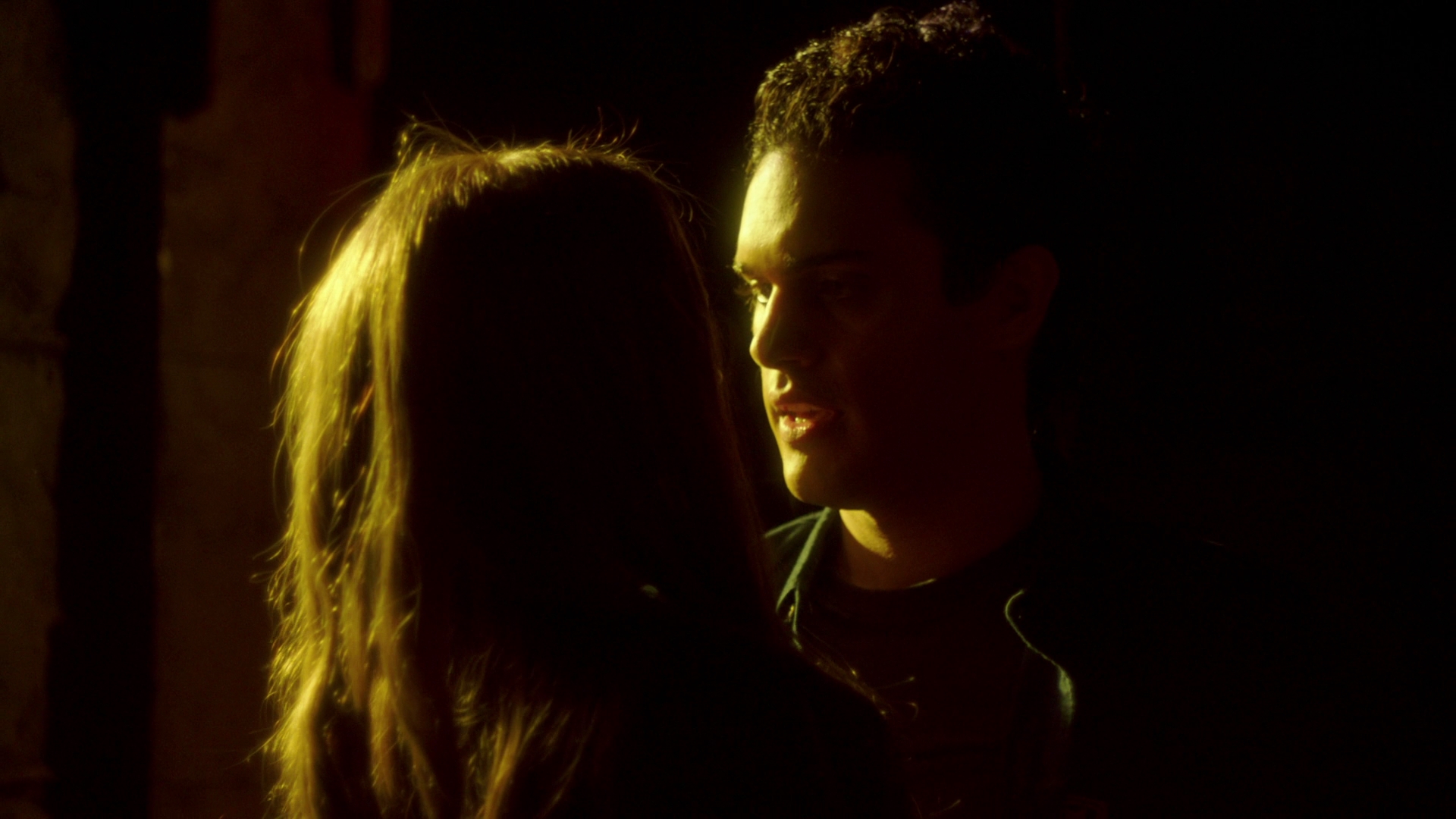 VampireDiariesWorld-dot-nl_Legacies3x04HoldOnTight1824.jpg