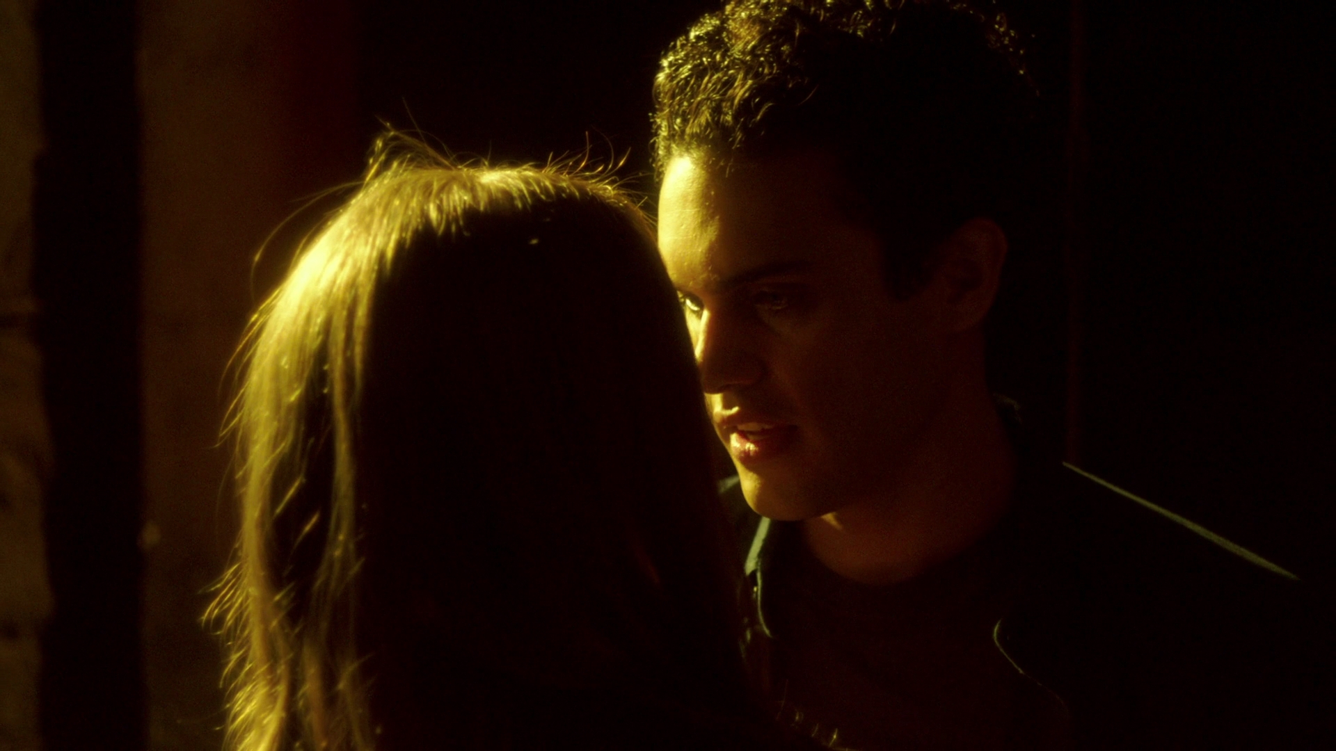 VampireDiariesWorld-dot-nl_Legacies3x04HoldOnTight1827.jpg