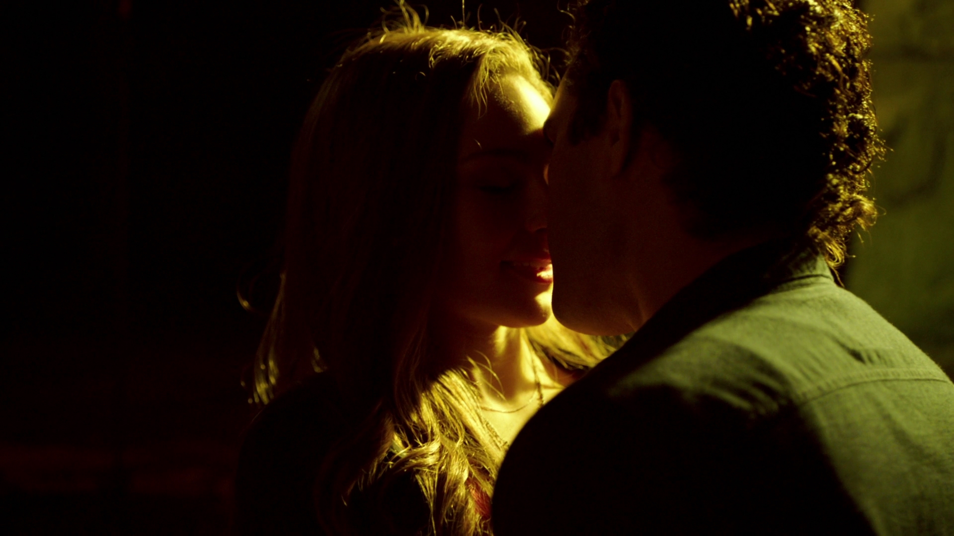 VampireDiariesWorld-dot-nl_Legacies3x04HoldOnTight1830.jpg