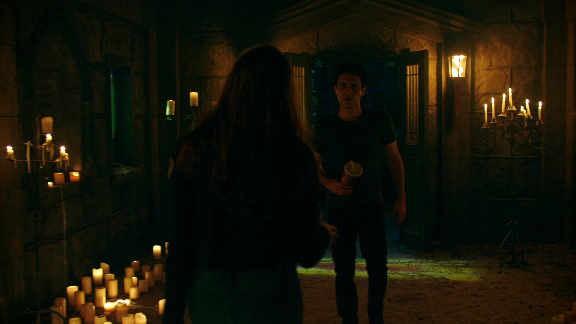 VampireDiariesWorld-dot-nl_Legacies3x04HoldOnTight1877.jpg