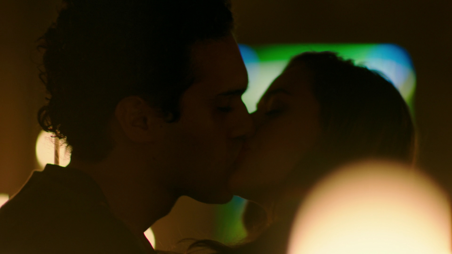 VampireDiariesWorld-dot-nl_Legacies3x04HoldOnTight2002.jpg VampireDiariesWorld-dot-nl_Legacies3x04HoldOnTight2002.jpg