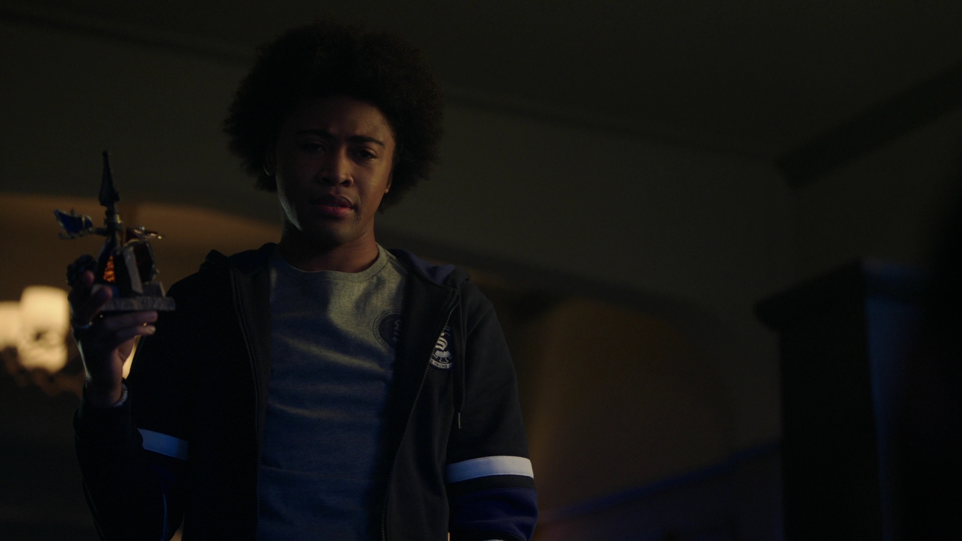 VampireDiariesWorld-dot-nl_Legacies3x04HoldOnTight2166.jpg VampireDiariesWorld-dot-nl_Legacies3x04HoldOnTight2166.jpg