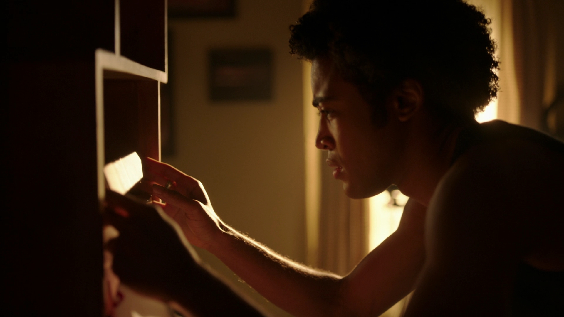 VampireDiariesWorld-dot-nl_Legacies3x07YupItsaLeprechaunAllRight0421.jpg