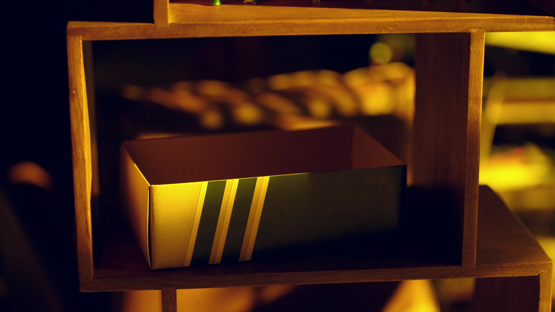 VampireDiariesWorld-dot-nl_Legacies3x07YupItsaLeprechaunAllRight1830.jpg VampireDiariesWorld-dot-nl_Legacies3x07YupItsaLeprechaunAllRight1830.jpg