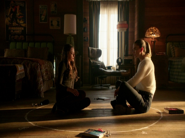 VampireDiariesWorld-dot-nl_Legacies3x08LongTimeNoSee_0378.jpg VampireDiariesWorld-dot-nl_Legacies3x08LongTimeNoSee_0378.jpg