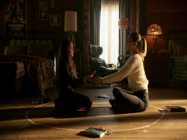 VampireDiariesWorld-dot-nl_Legacies3x08LongTimeNoSee_0379.jpg VampireDiariesWorld-dot-nl_Legacies3x08LongTimeNoSee_0379.jpg