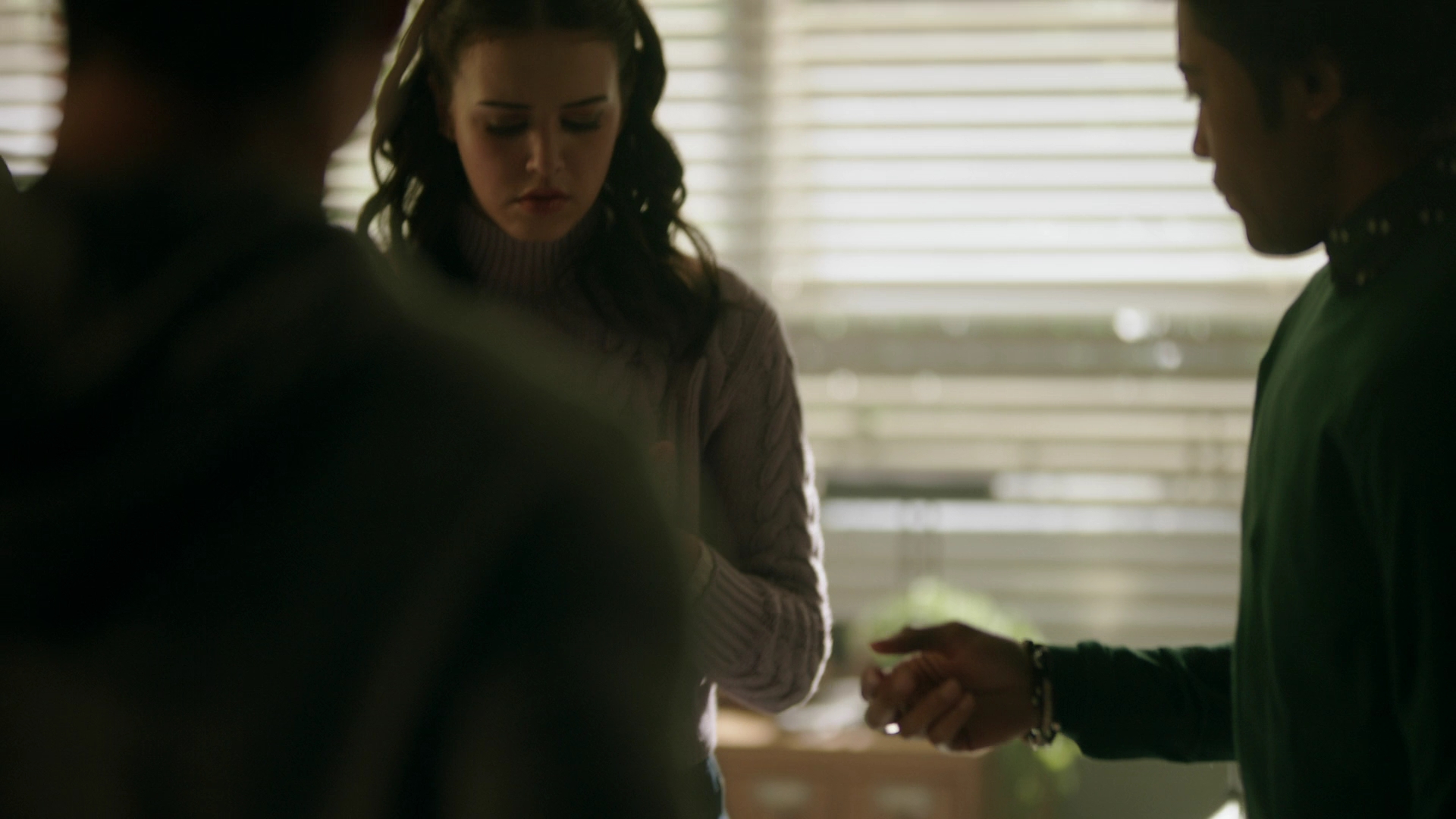 VampireDiariesWorld-dot-nl_Legacies3x09DoAllMalivoreMonstersProvideThisLevelOfEmotionalInsight1402.jpg
