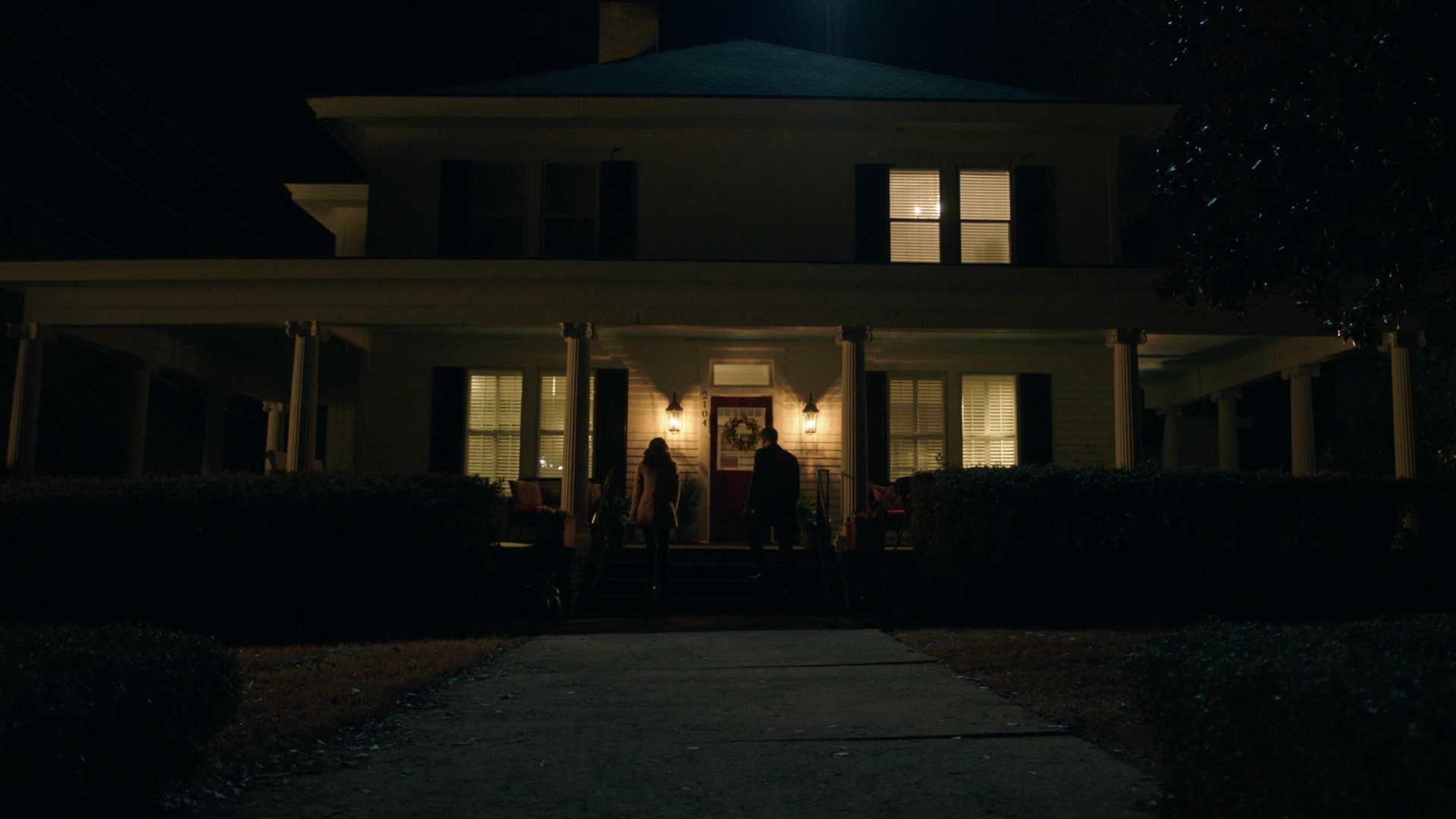 VampireDiariesWorld-dot-nl_Legacies3x09DoAllMalivoreMonstersProvideThisLevelOfEmotionalInsight2030.jpg