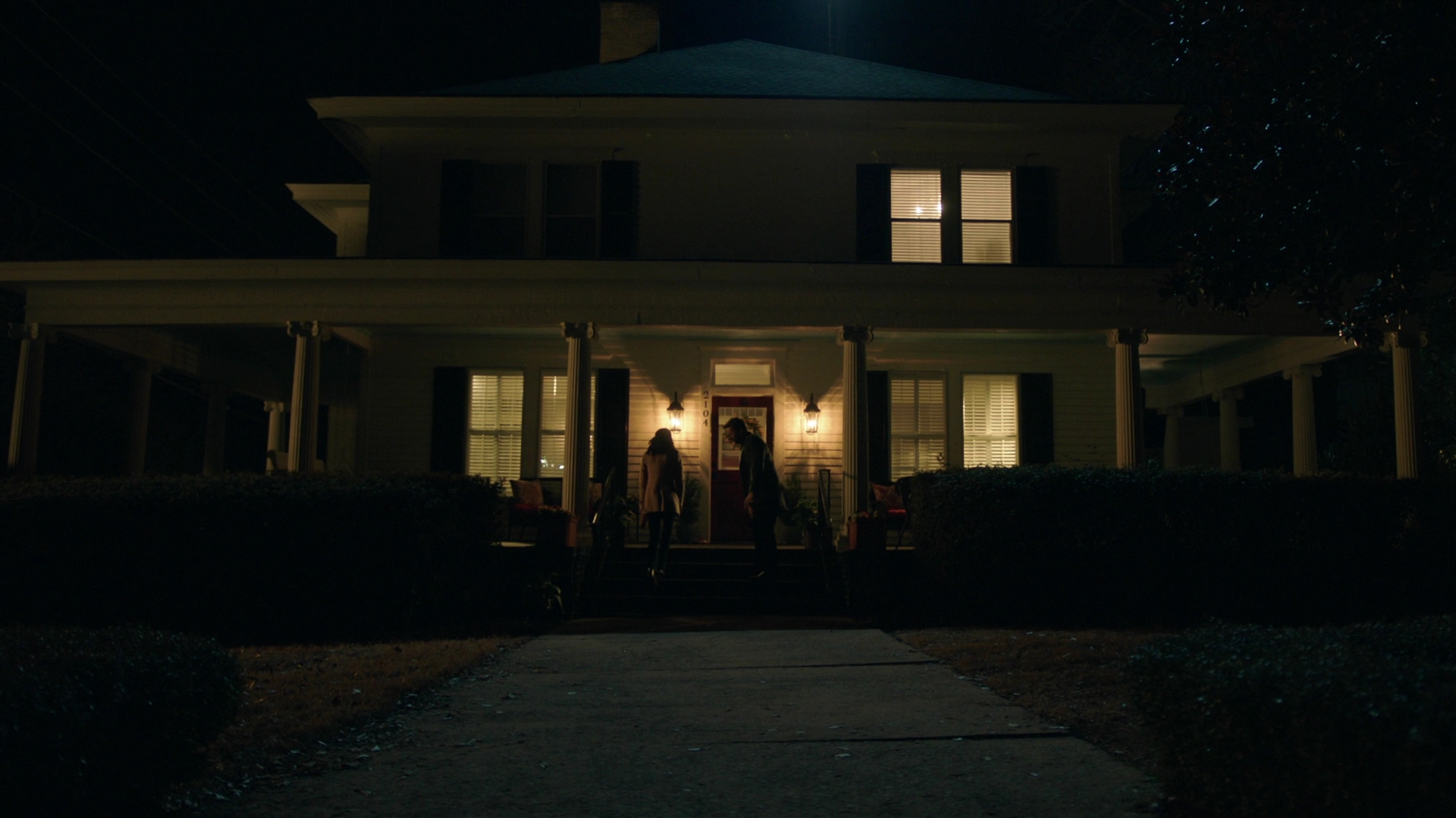 VampireDiariesWorld-dot-nl_Legacies3x09DoAllMalivoreMonstersProvideThisLevelOfEmotionalInsight2031.jpg