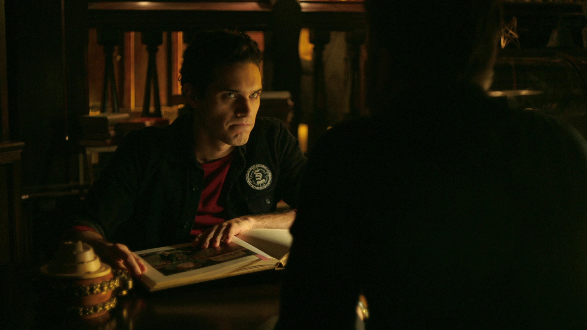 VampireDiariesWorld-dot-nl_Legacies3x10AllsWellThatEndsWell0460.jpg