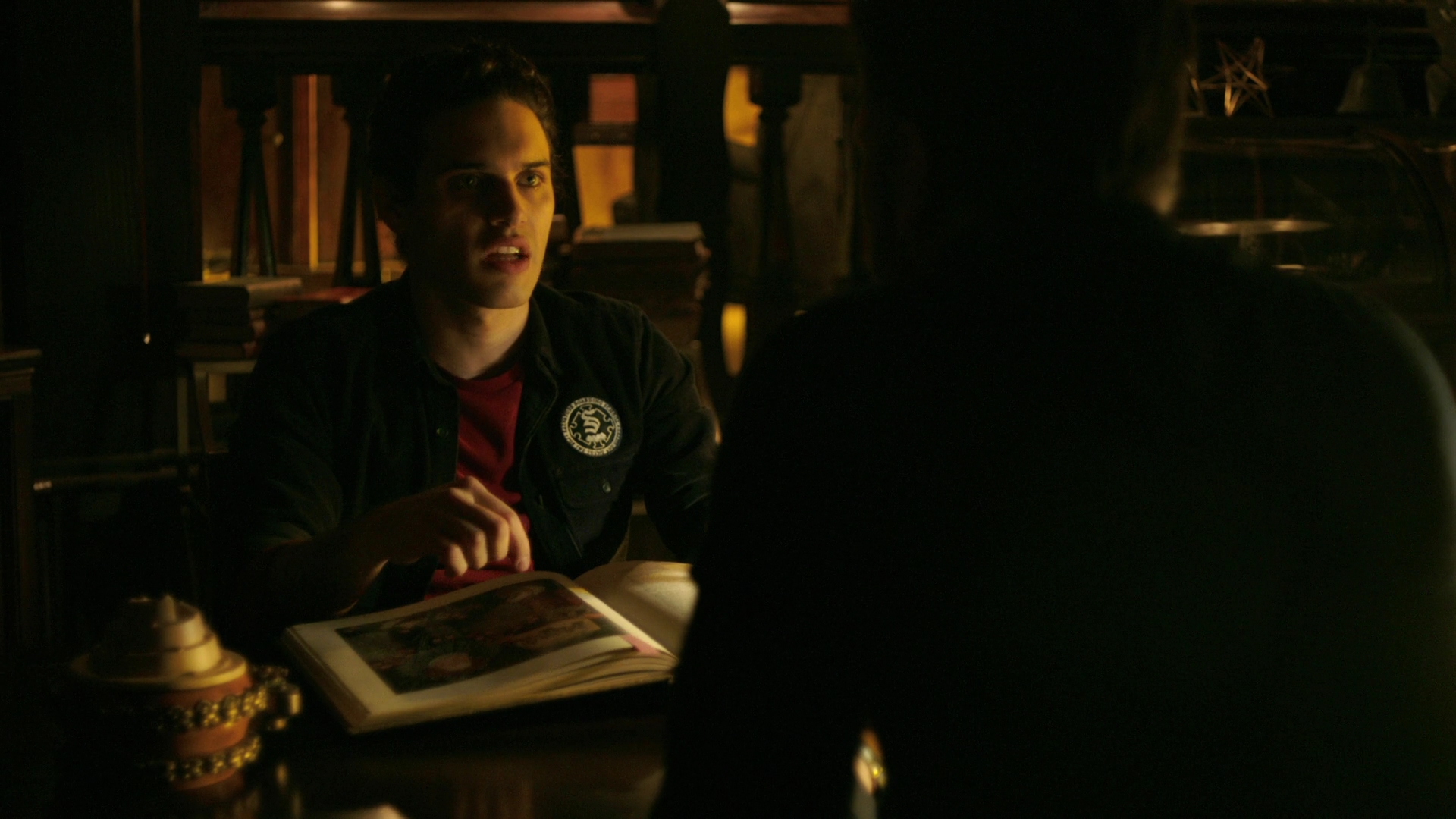 VampireDiariesWorld-dot-nl_Legacies3x10AllsWellThatEndsWell0472.jpg