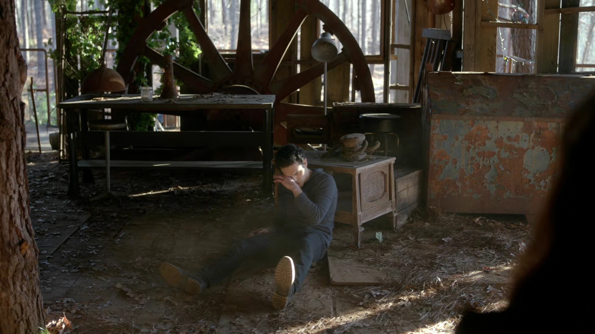 VampireDiariesWorld-dot-nl_Legacies3x12IWasMadeToLoveYou0999.jpg