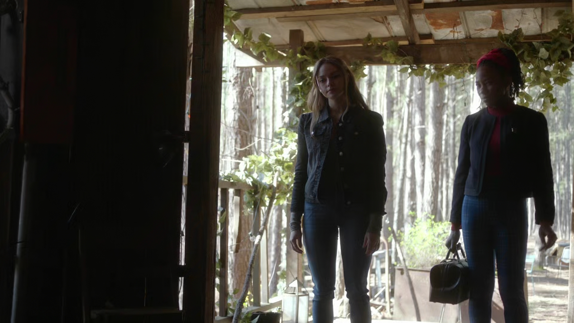 VampireDiariesWorld-dot-nl_Legacies3x12IWasMadeToLoveYou1004.jpg