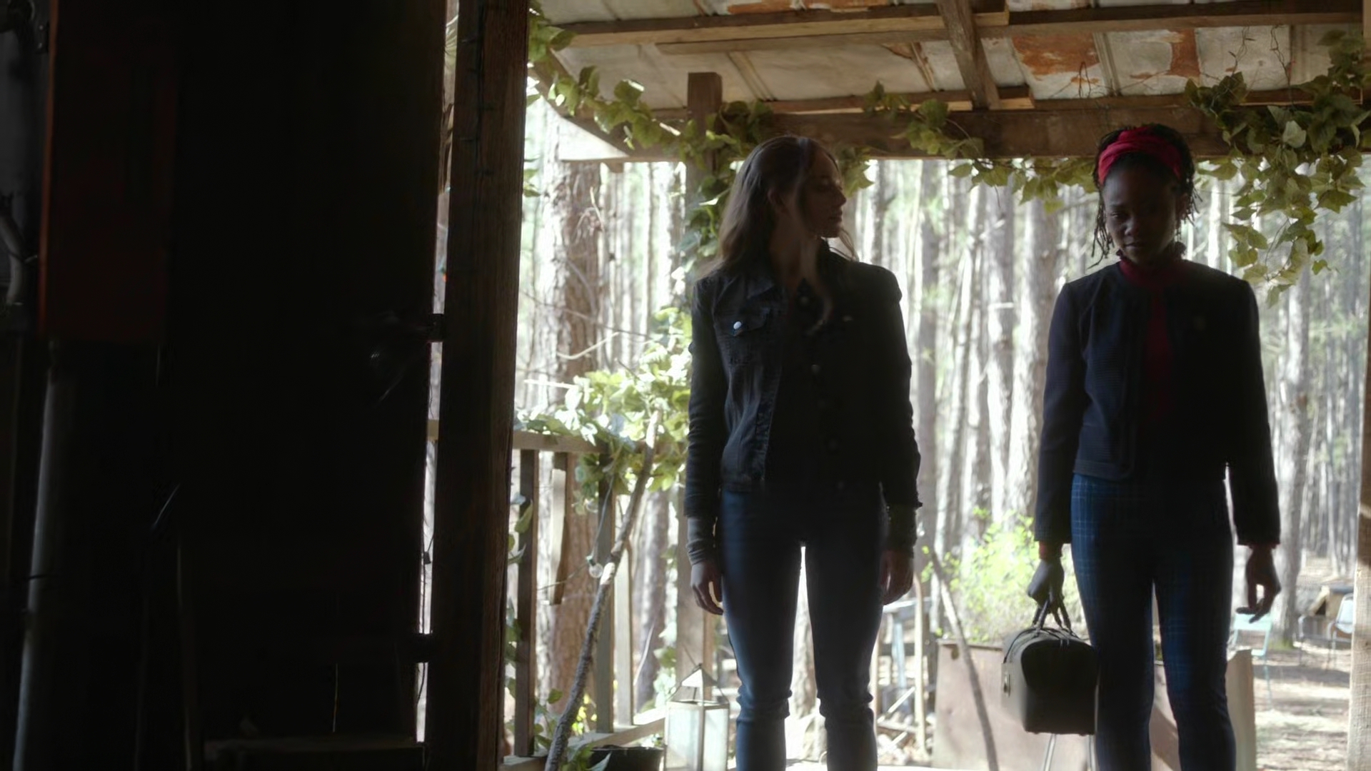 VampireDiariesWorld-dot-nl_Legacies3x12IWasMadeToLoveYou1005.jpg