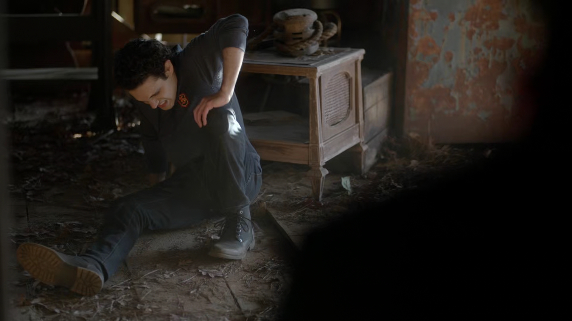 VampireDiariesWorld-dot-nl_Legacies3x12IWasMadeToLoveYou1011.jpg