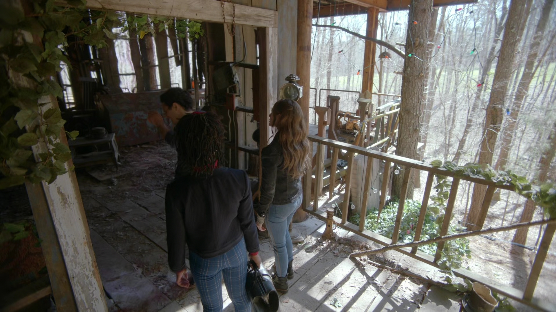VampireDiariesWorld-dot-nl_Legacies3x12IWasMadeToLoveYou1018.jpg