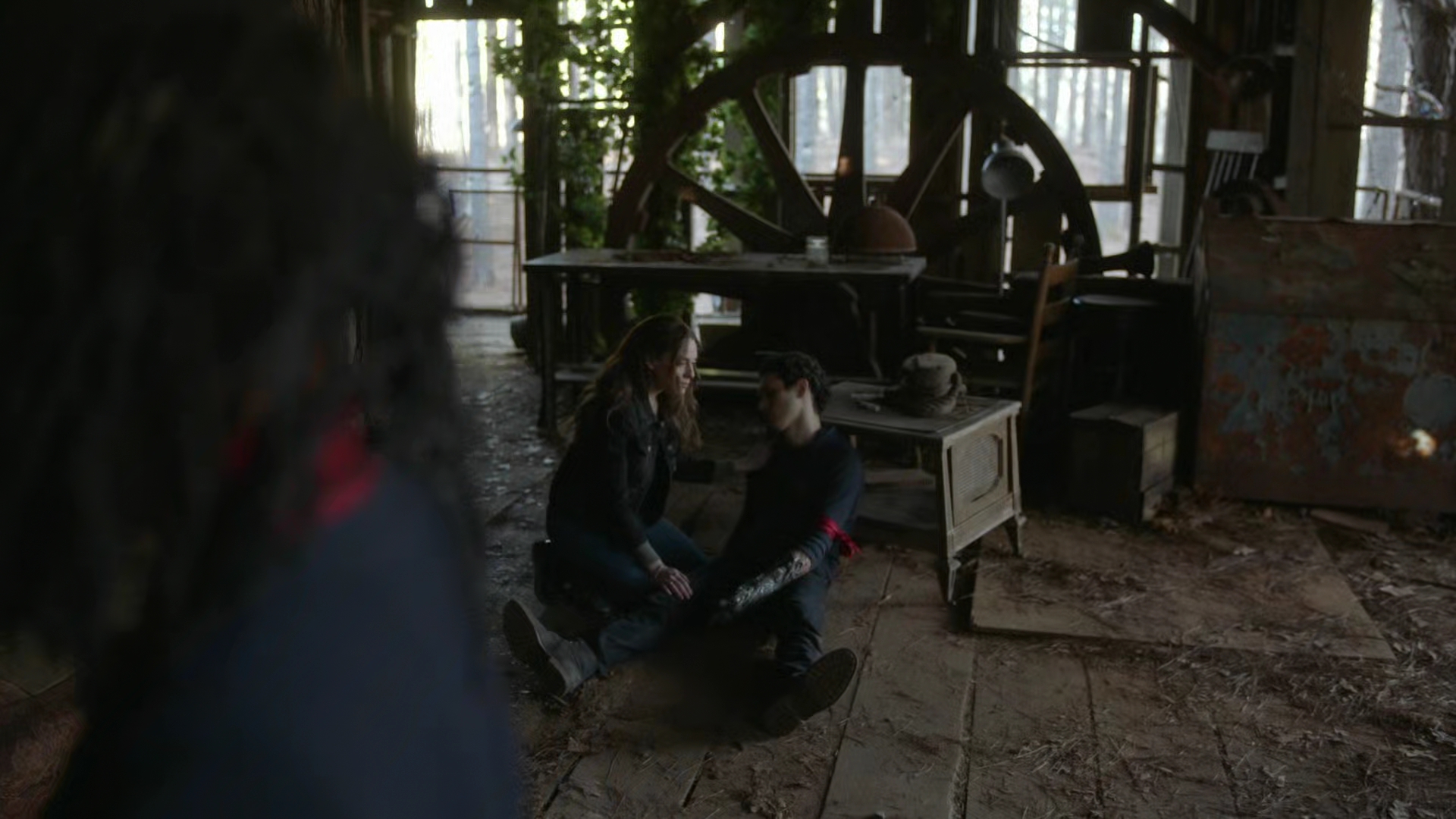 VampireDiariesWorld-dot-nl_Legacies3x12IWasMadeToLoveYou1461.jpg