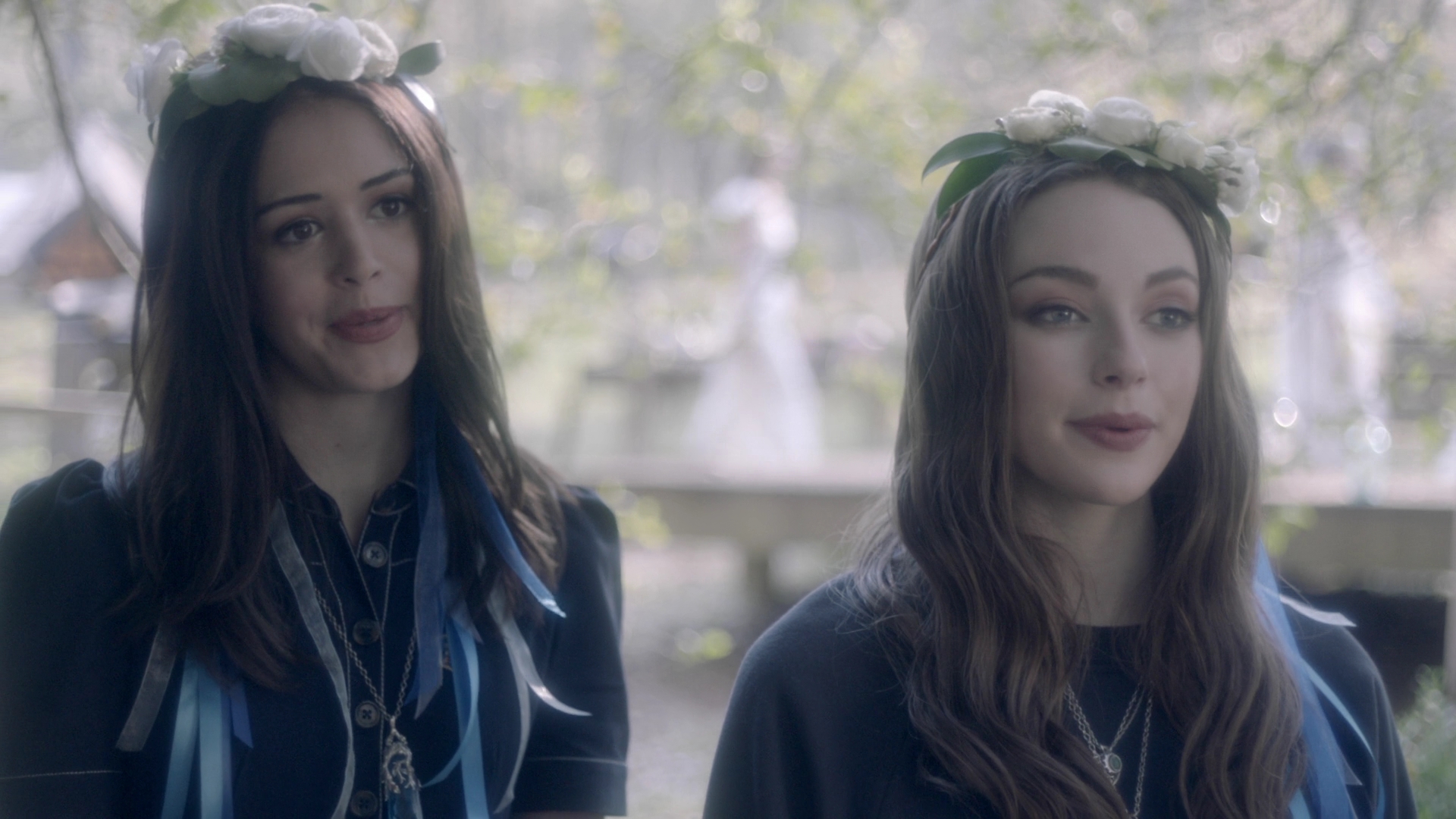 VampireDiariesWorld-dot-nl_Legacies3x14ThisFeelsaLittleCult-y1403.jpg