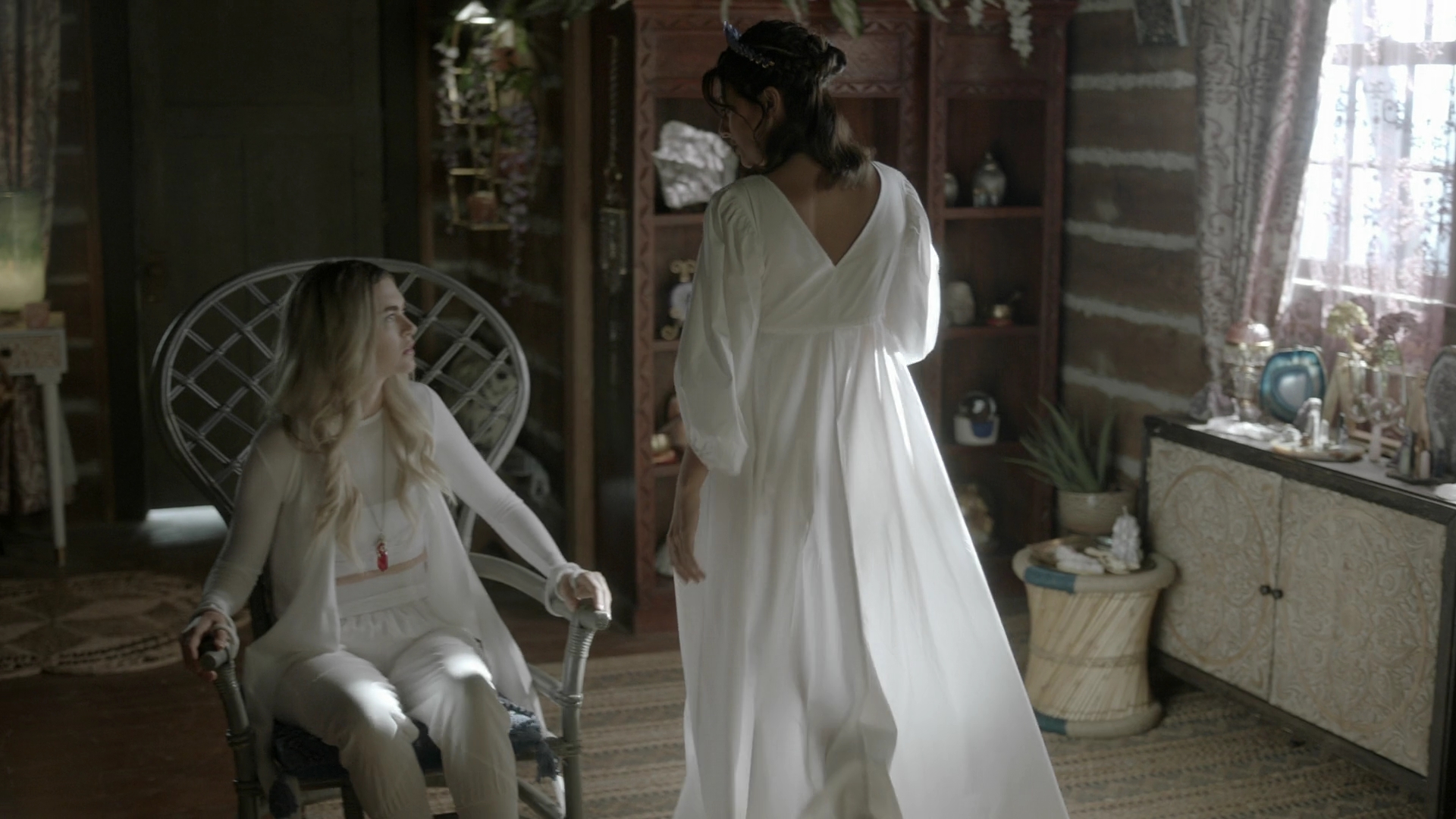 VampireDiariesWorld-dot-nl_Legacies3x14ThisFeelsaLittleCult-y1509.jpg