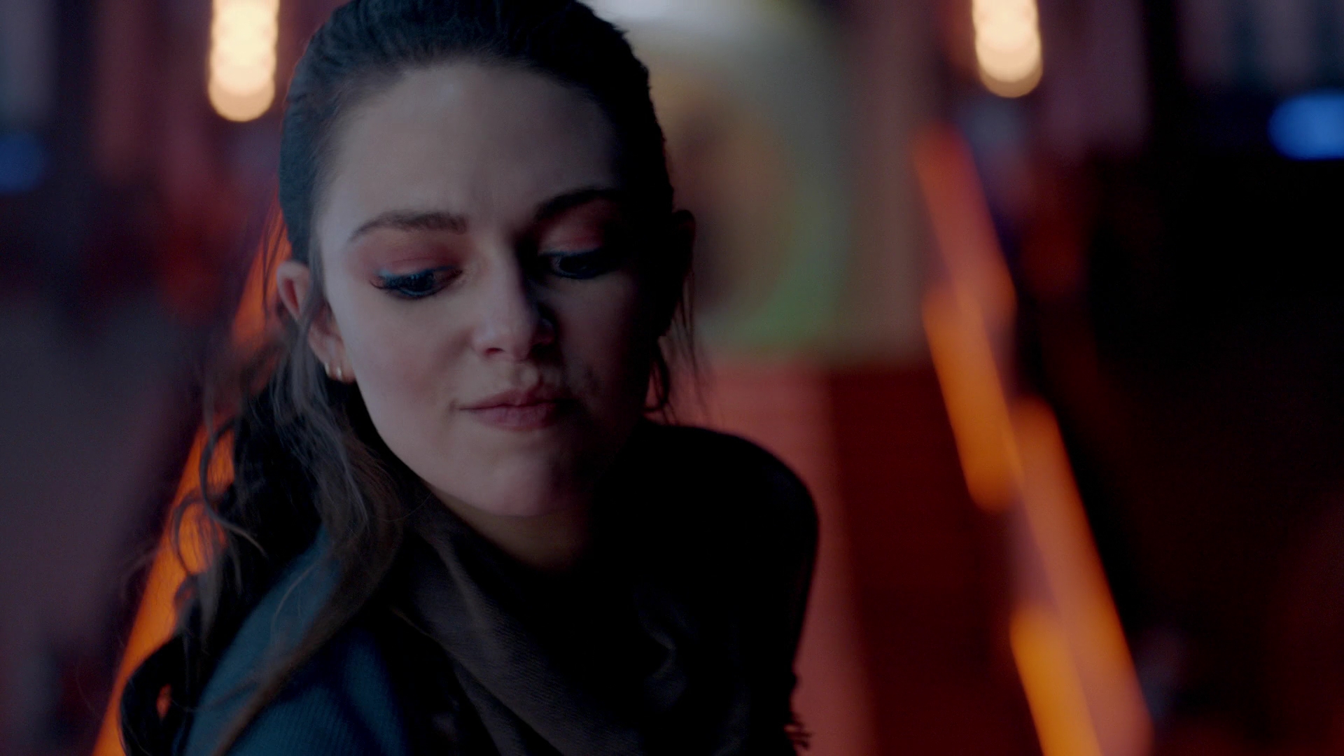 VampireDiariesWorld-dot-nl_Legacies3x15ANewHope1989.jpg