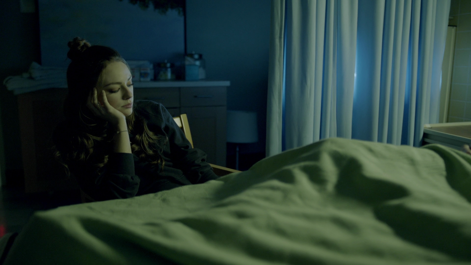 VampireDiariesWorld-dot-nl_Legacies3x16FatesABitchIsntIt1947.jpg