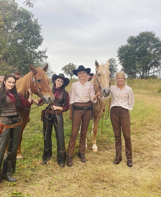 4x07-005.jpg 4x07-005.jpg