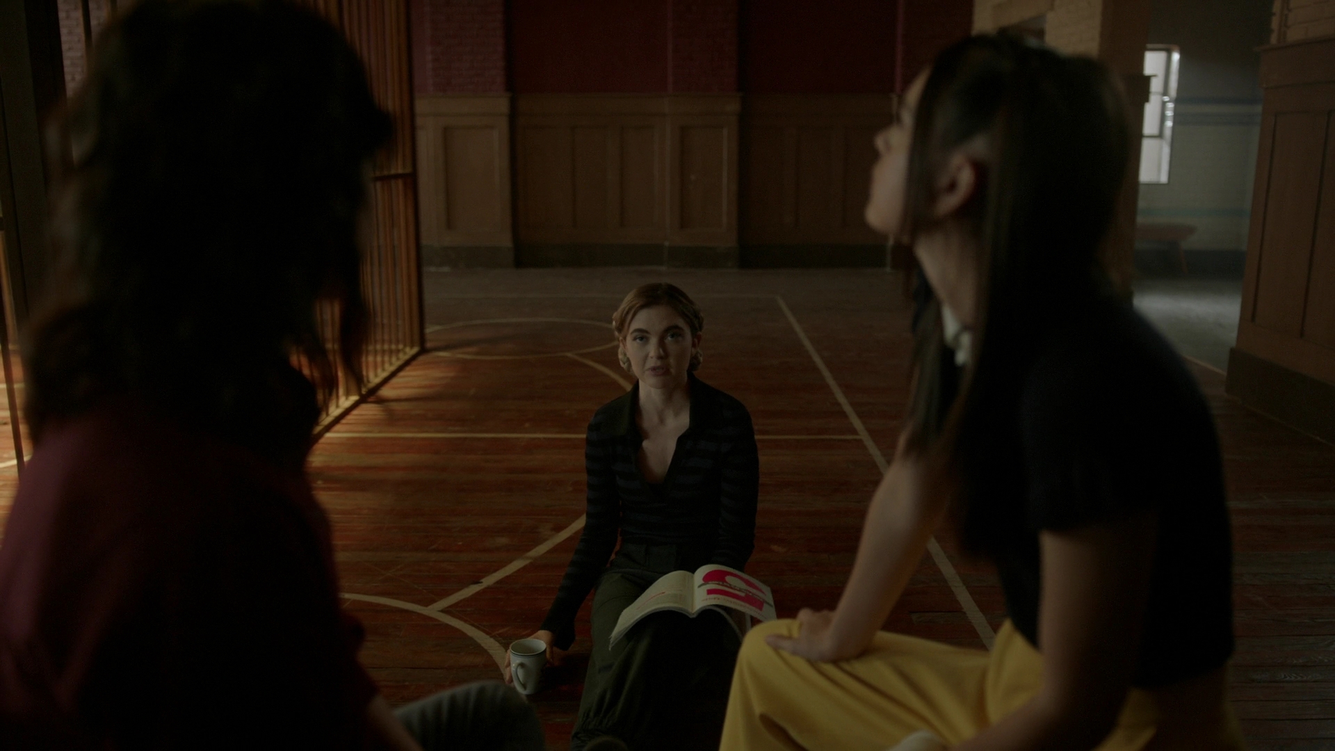 VampireDiariesWorld-dot-nl_Legacies4x01YouHaveToPickOneThisTime3616.jpg VampireDiariesWorld-dot-nl_Legacies4x01YouHaveToPickOneThisTime3616.jpg