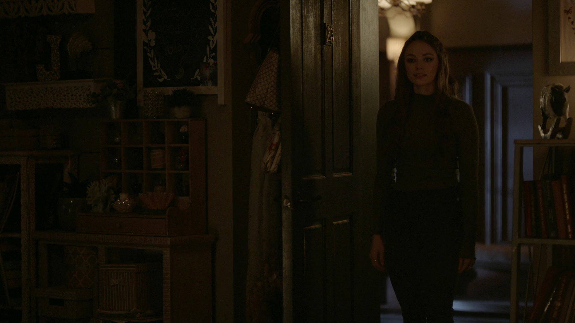 VampireDiariesWorld-dot-nl_Legacies4x01YouHaveToPickOneThisTime4753.jpg VampireDiariesWorld-dot-nl_Legacies4x01YouHaveToPickOneThisTime4753.jpg