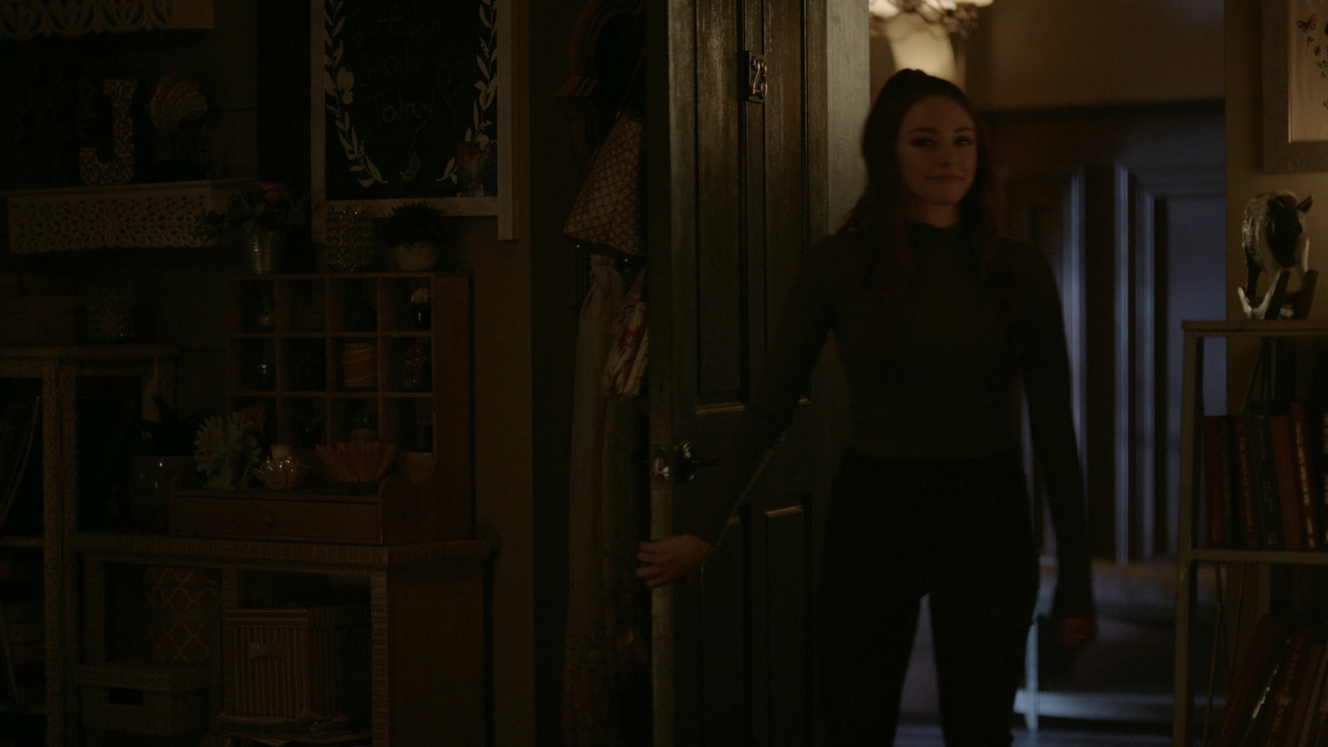 VampireDiariesWorld-dot-nl_Legacies4x01YouHaveToPickOneThisTime4764.jpg VampireDiariesWorld-dot-nl_Legacies4x01YouHaveToPickOneThisTime4764.jpg