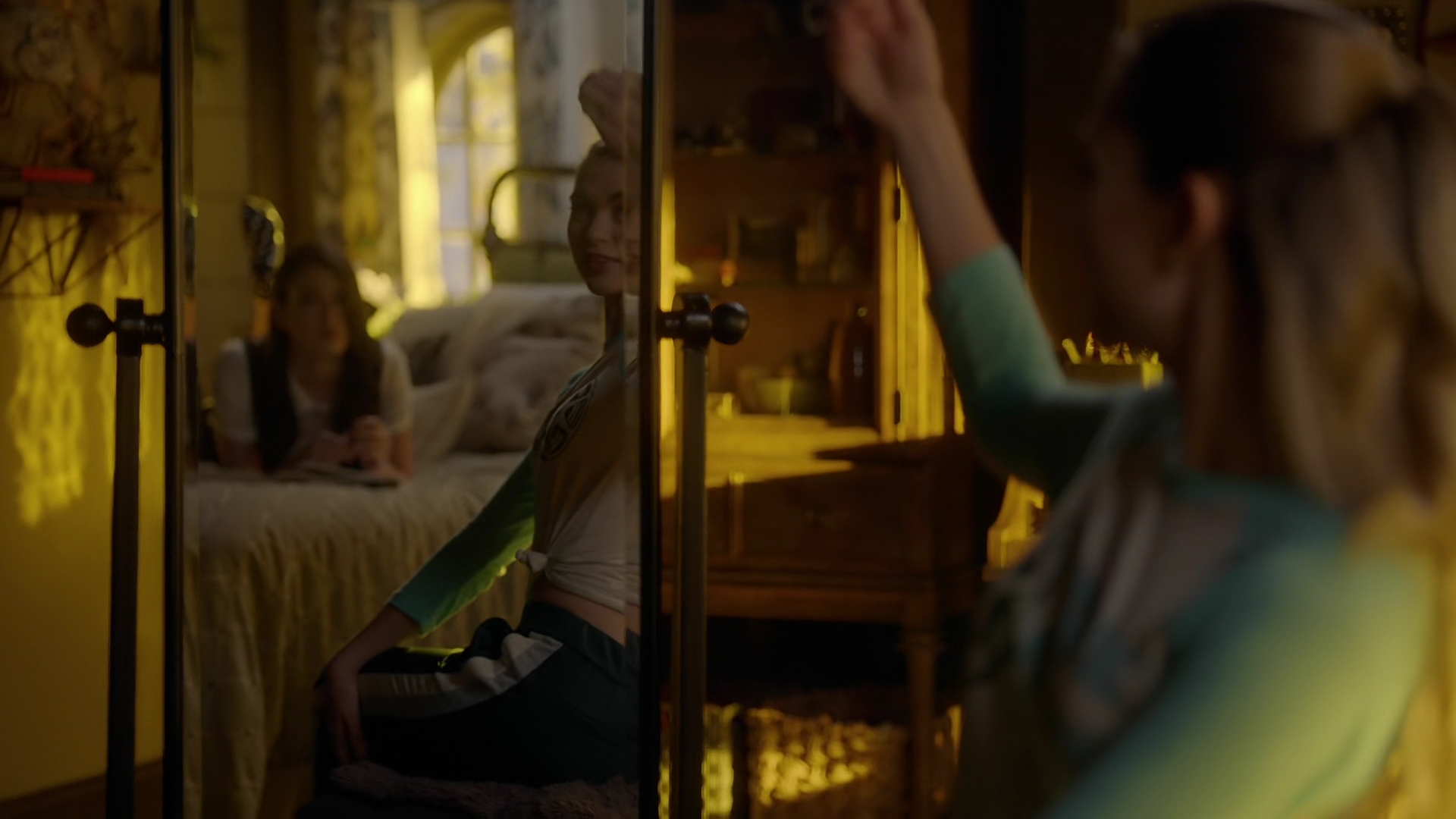 VampireDiariesWorld-dot-nl_Legacies4x02TheresNoIInTeamOrWhatever0263.jpg