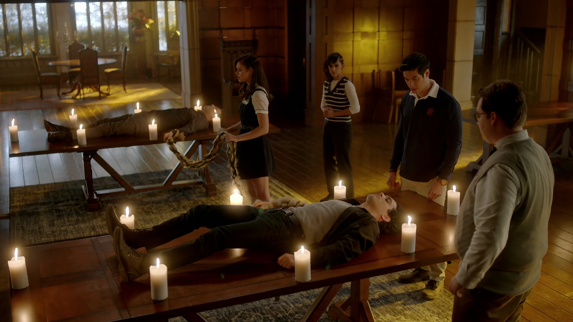 VampireDiariesWorld-dot-nl_Legacies4x02TheresNoIInTeamOrWhatever1401.jpg