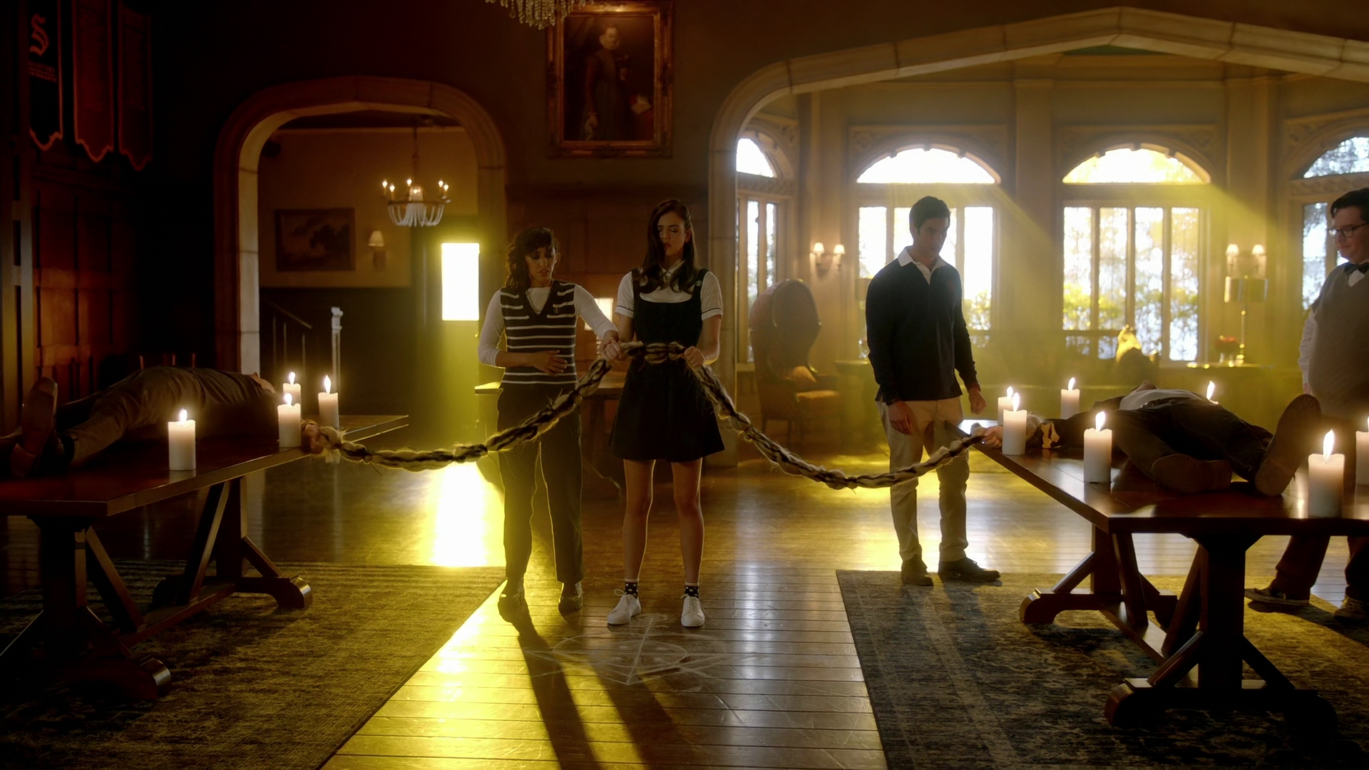 VampireDiariesWorld-dot-nl_Legacies4x02TheresNoIInTeamOrWhatever1426.jpg
