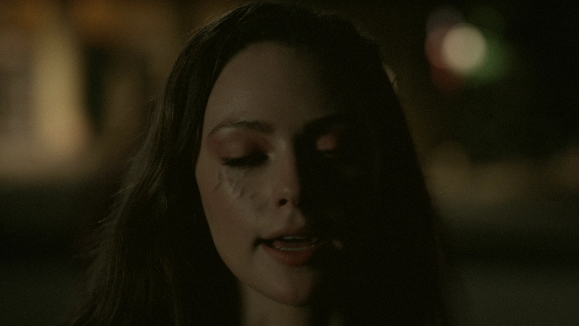 VampireDiariesWorld-dot-nl_Legacies4x05IThoughtYoudBeHappierToSeeMe0865.jpg