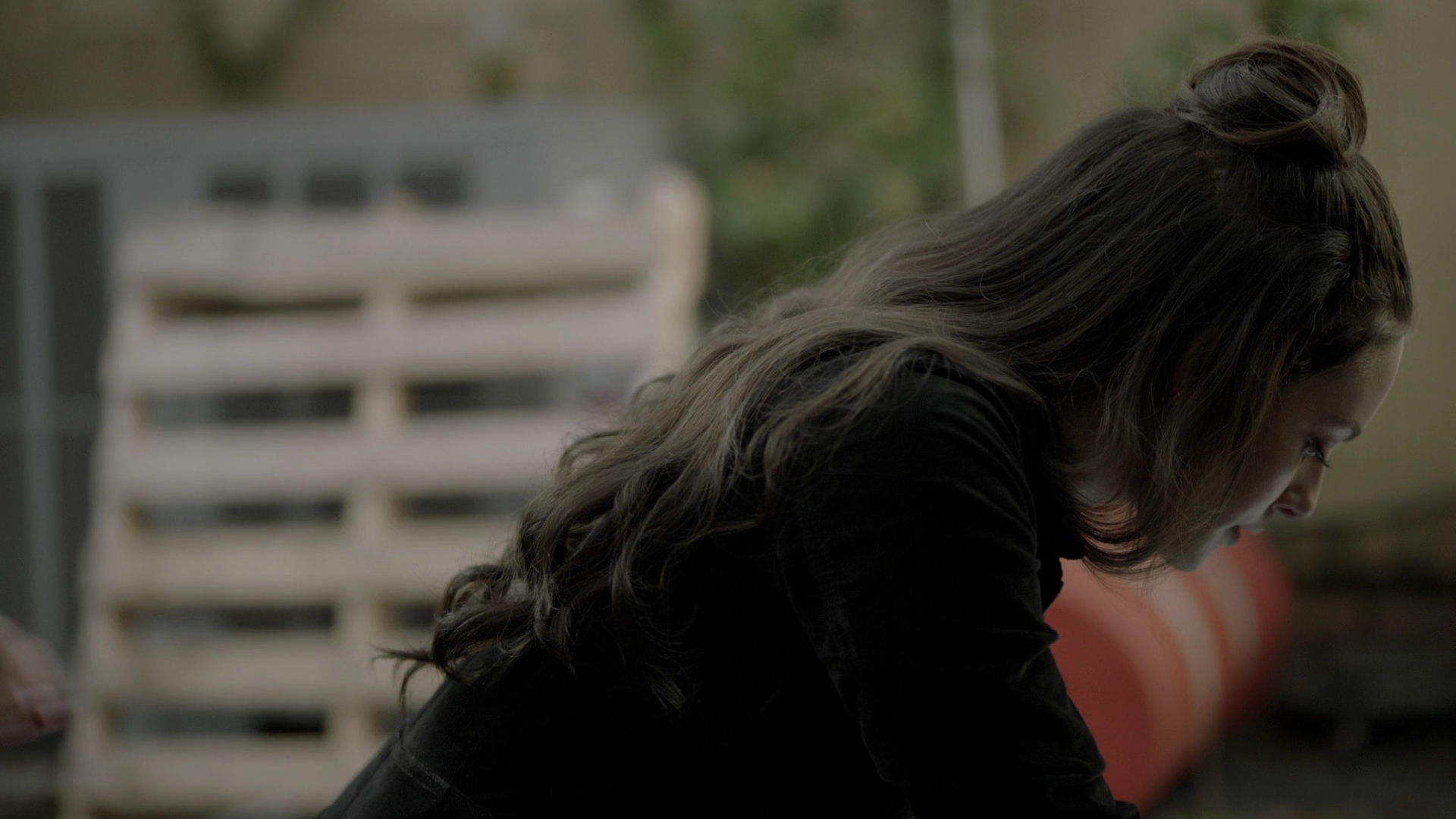 VampireDiariesWorld-dot-nl_Legacies4x05IThoughtYoudBeHappierToSeeMe1216.jpg