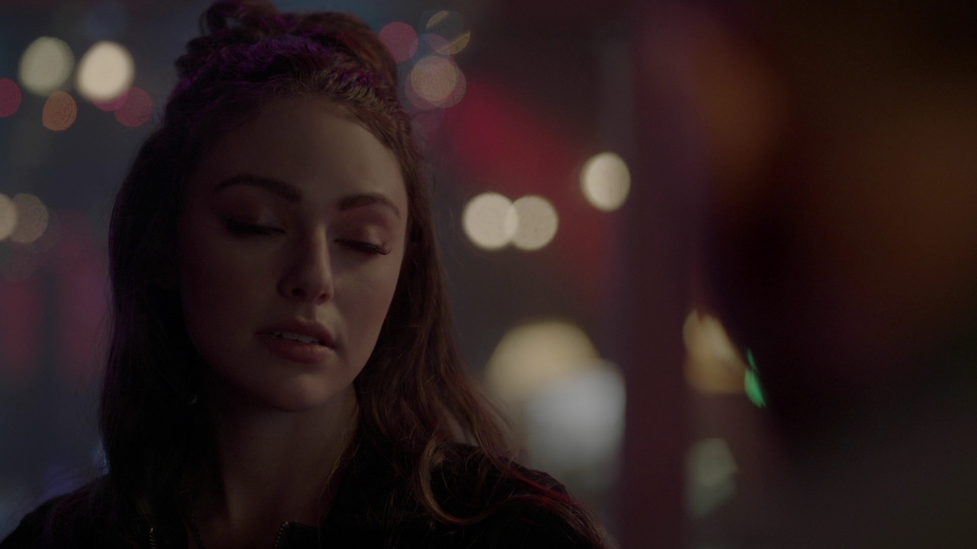 VampireDiariesWorld-dot-nl_Legacies4x05IThoughtYoudBeHappierToSeeMe1721.jpg