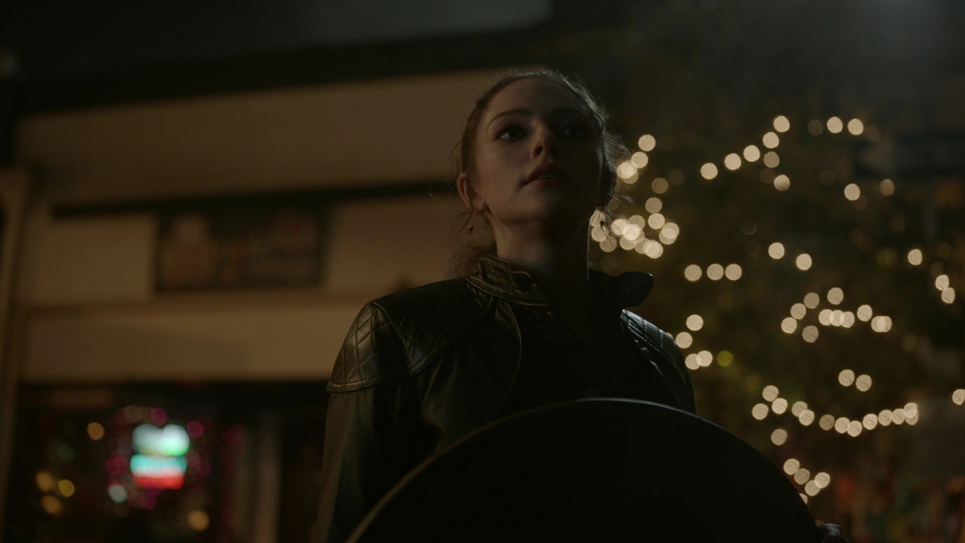 VampireDiariesWorld-dot-nl_Legacies4x06YoureALongWayFromHome0123.jpg