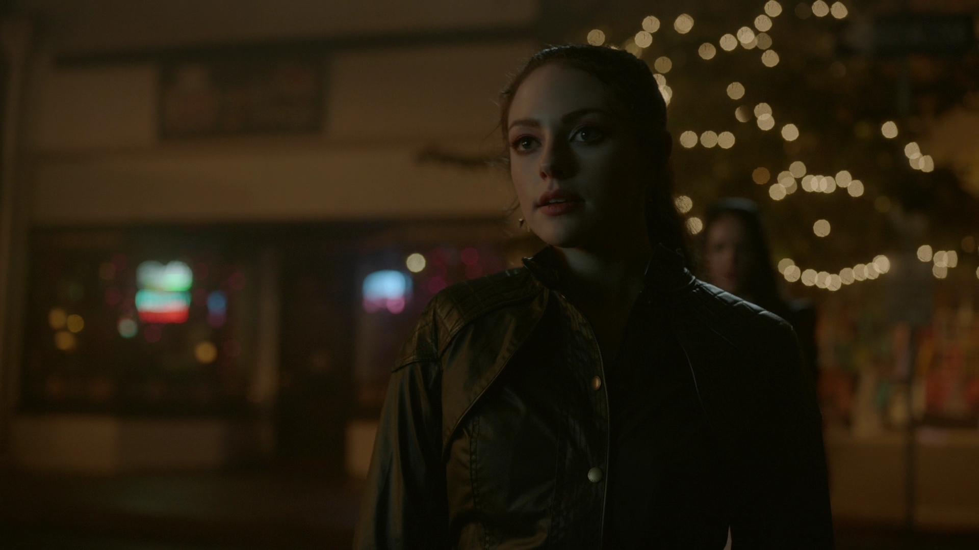 VampireDiariesWorld-dot-nl_Legacies4x06YoureALongWayFromHome0131.jpg