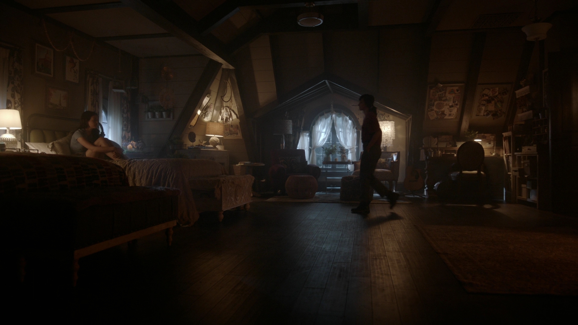 VampireDiariesWorld-dot-nl_Legacies4x06YoureALongWayFromHome2276.jpg