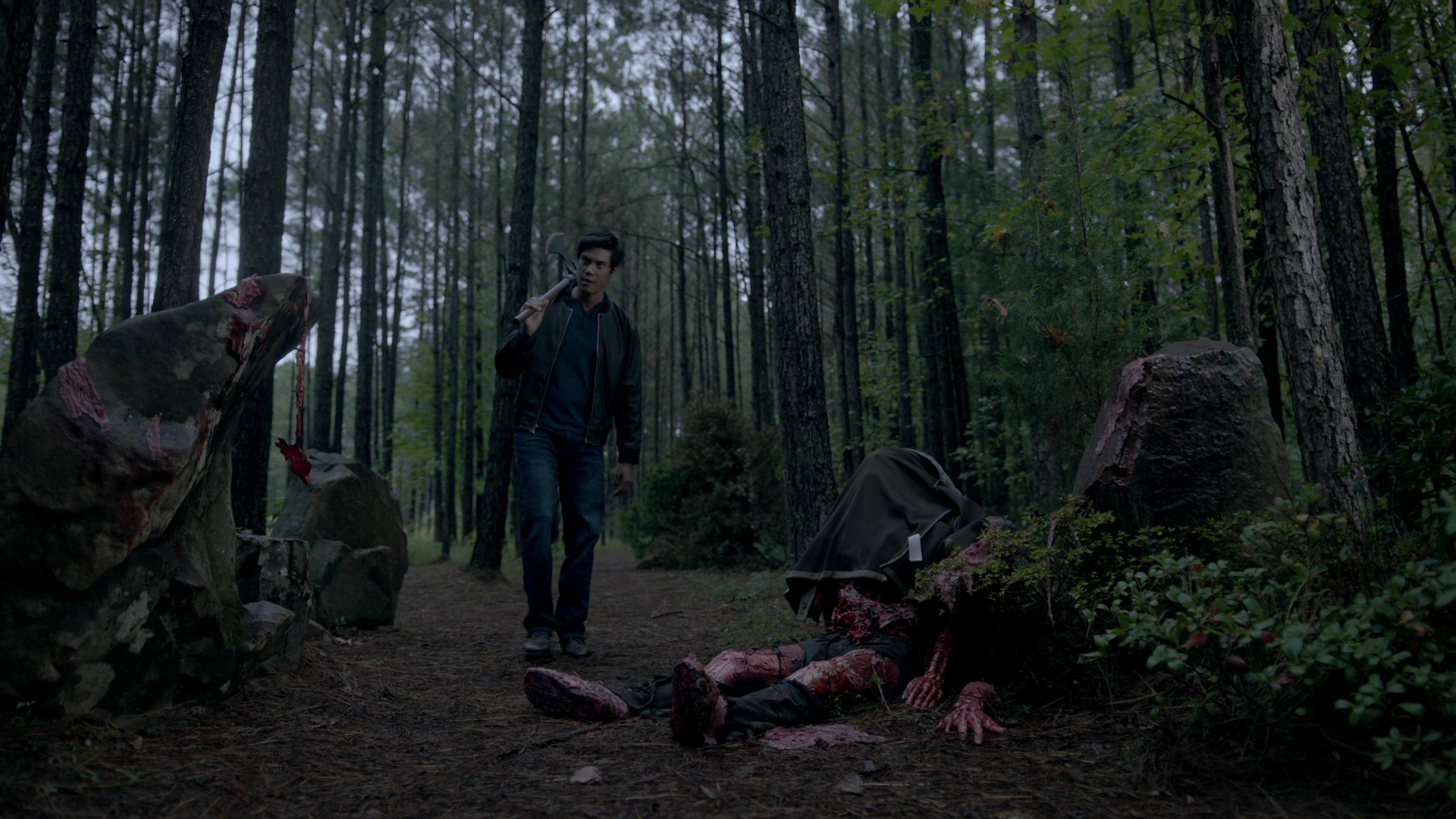 VampireDiariesWorld-dot-nl_Legacies4x07SomeplaceFarAwayfromAllThisViolence0693.jpg