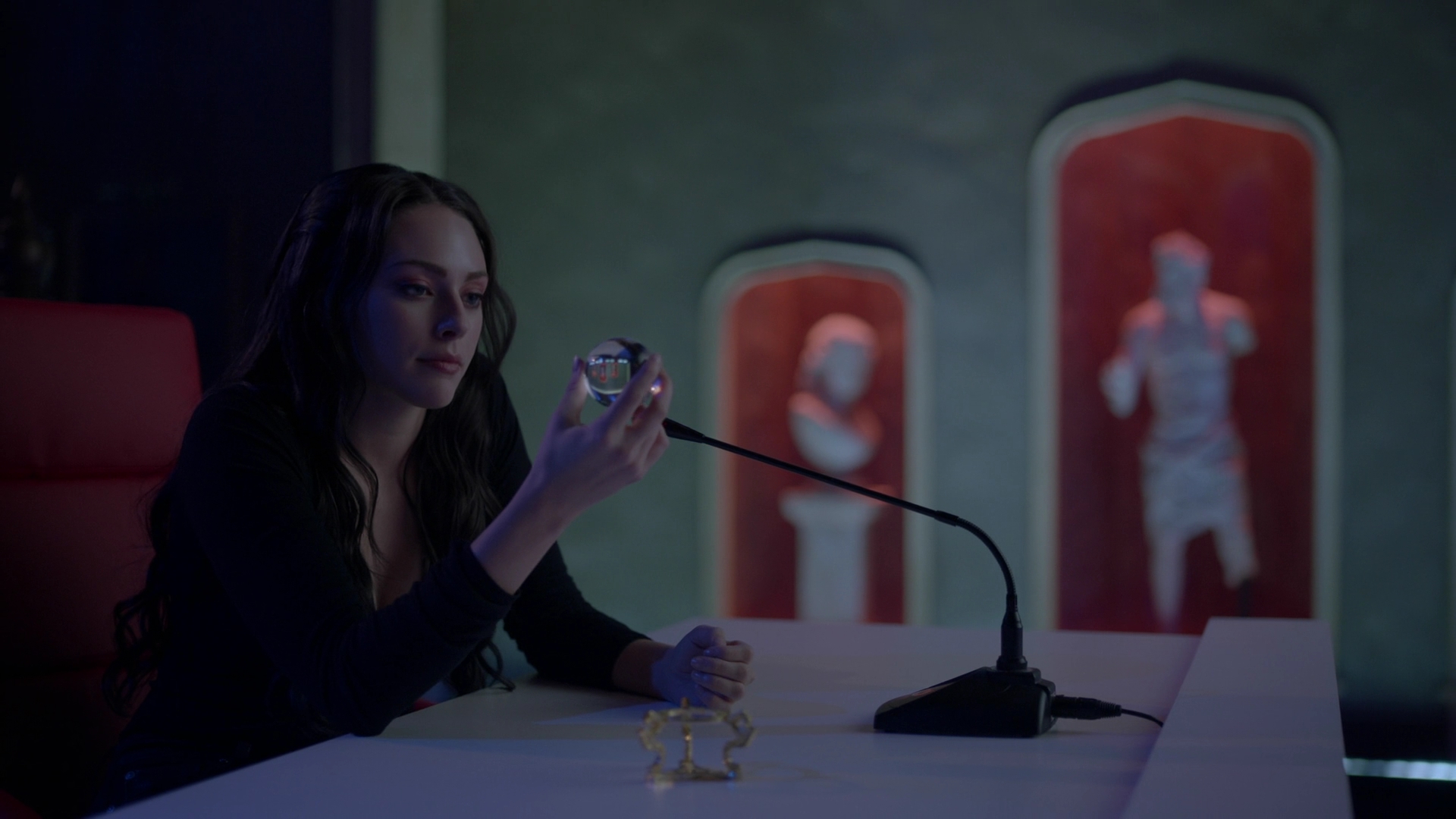 VampireDiariesWorld-dot-nl_Legacies4x07SomeplaceFarAwayfromAllThisViolence1040.jpg VampireDiariesWorld-dot-nl_Legacies4x07SomeplaceFarAwayfromAllThisViolence1040.jpg