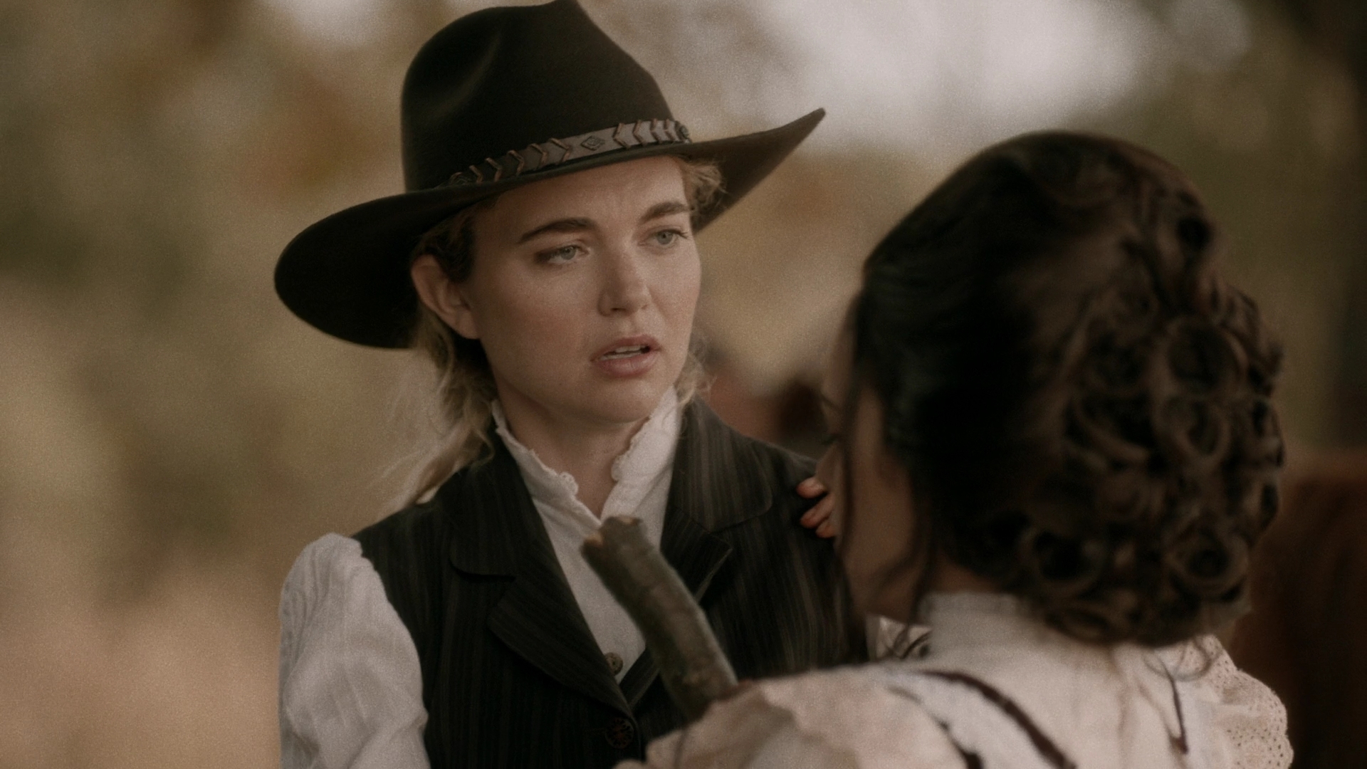 VampireDiariesWorld-dot-nl_Legacies4x07SomeplaceFarAwayfromAllThisViolence1431.jpg VampireDiariesWorld-dot-nl_Legacies4x07SomeplaceFarAwayfromAllThisViolence1431.jpg